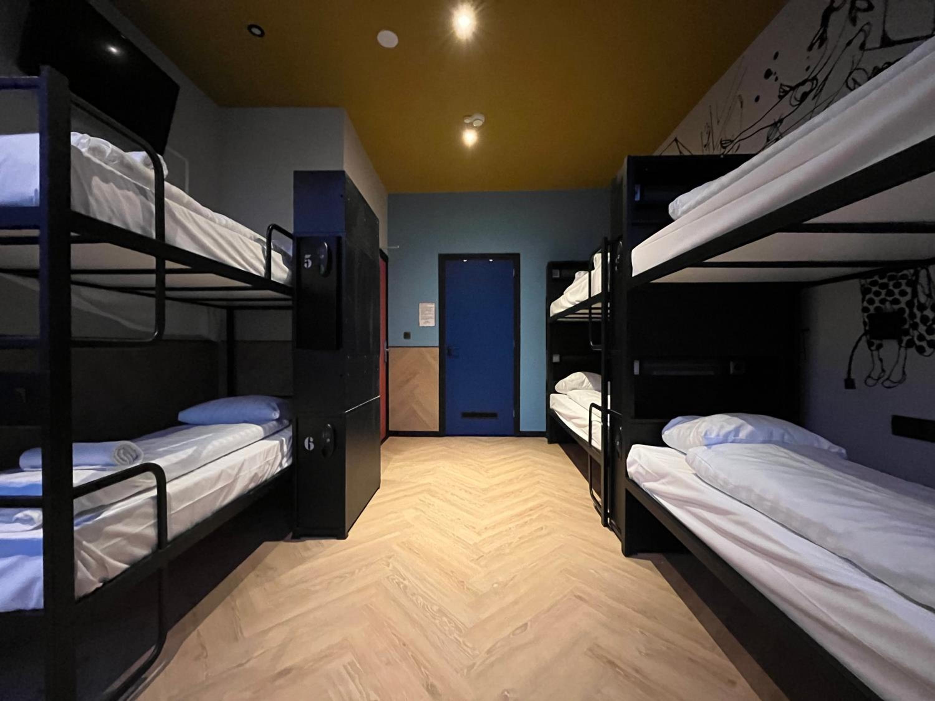 Bed in 8-Bed Mixed Dormitory Room thumbnail 5