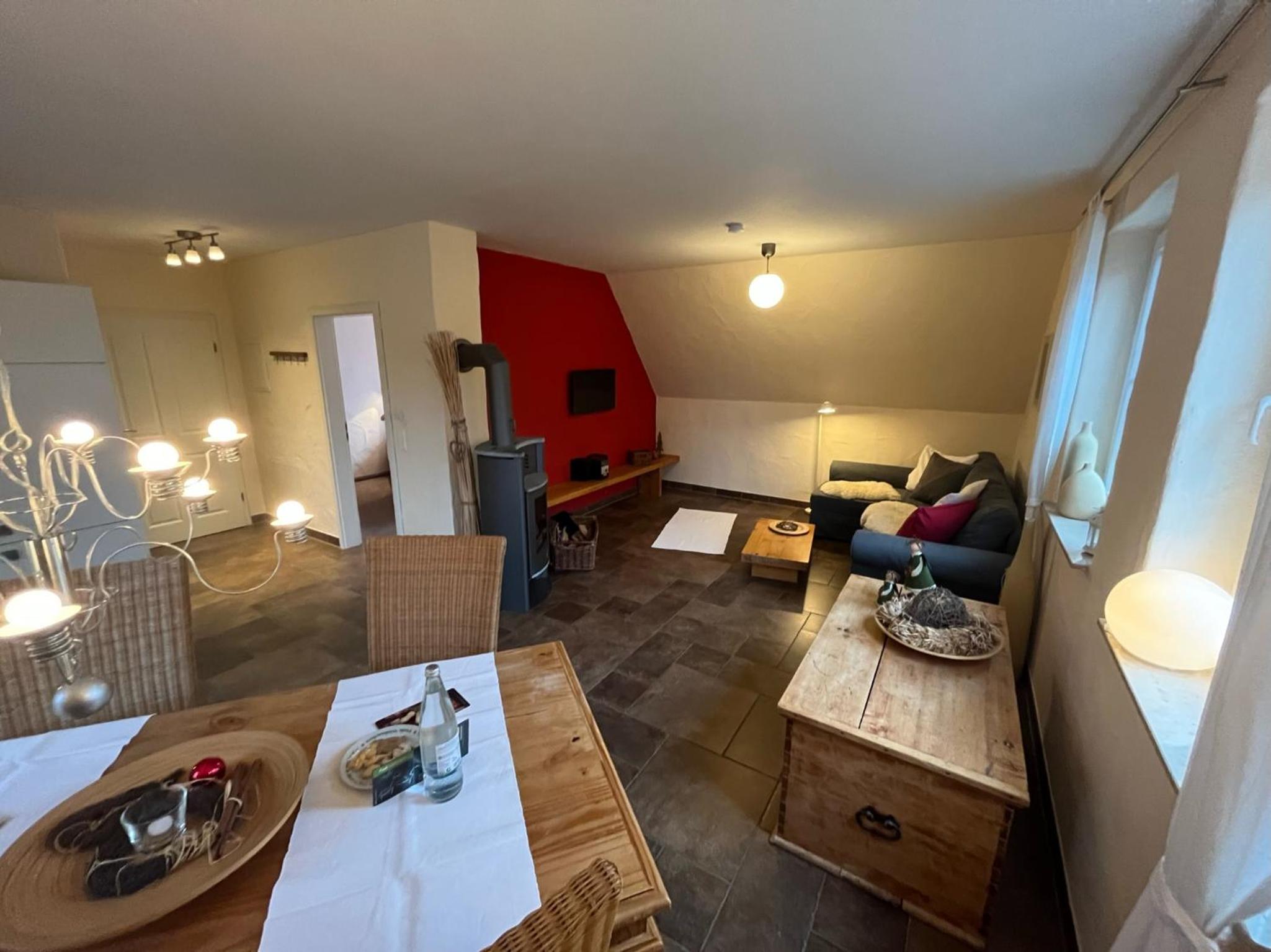 One-Bedroom Apartment with Waterbed photo 1