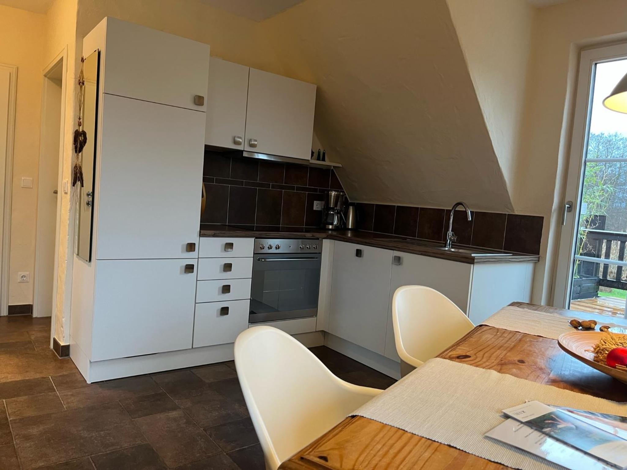 One-Bedroom Apartment with Waterbed photo 2