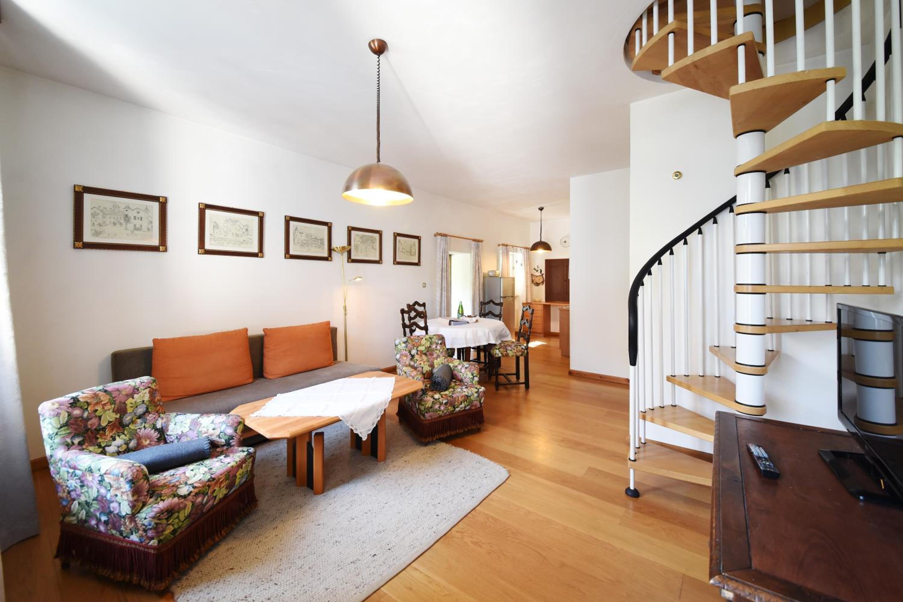 Apartment - Split Level