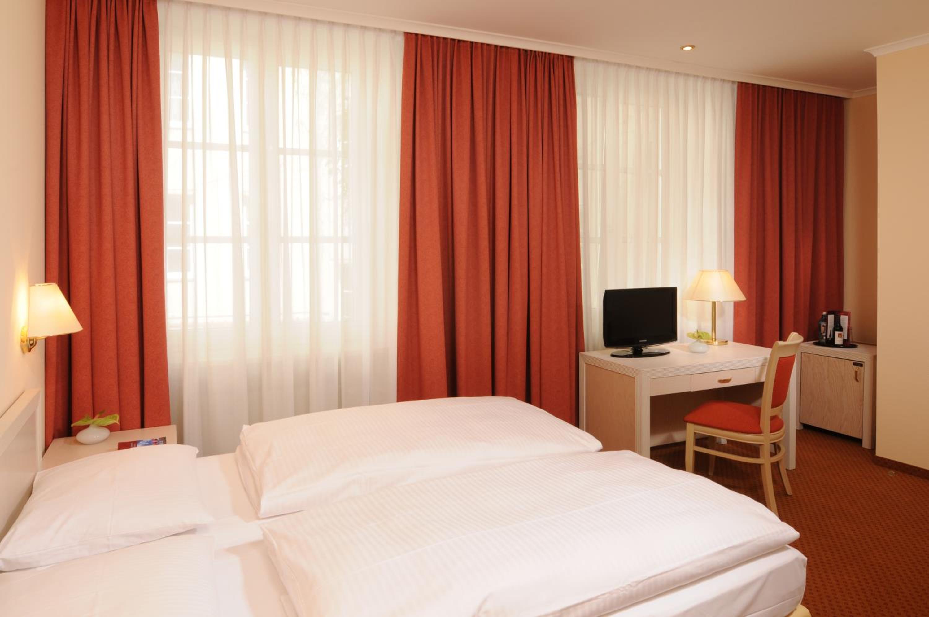 Single Room photo 3
