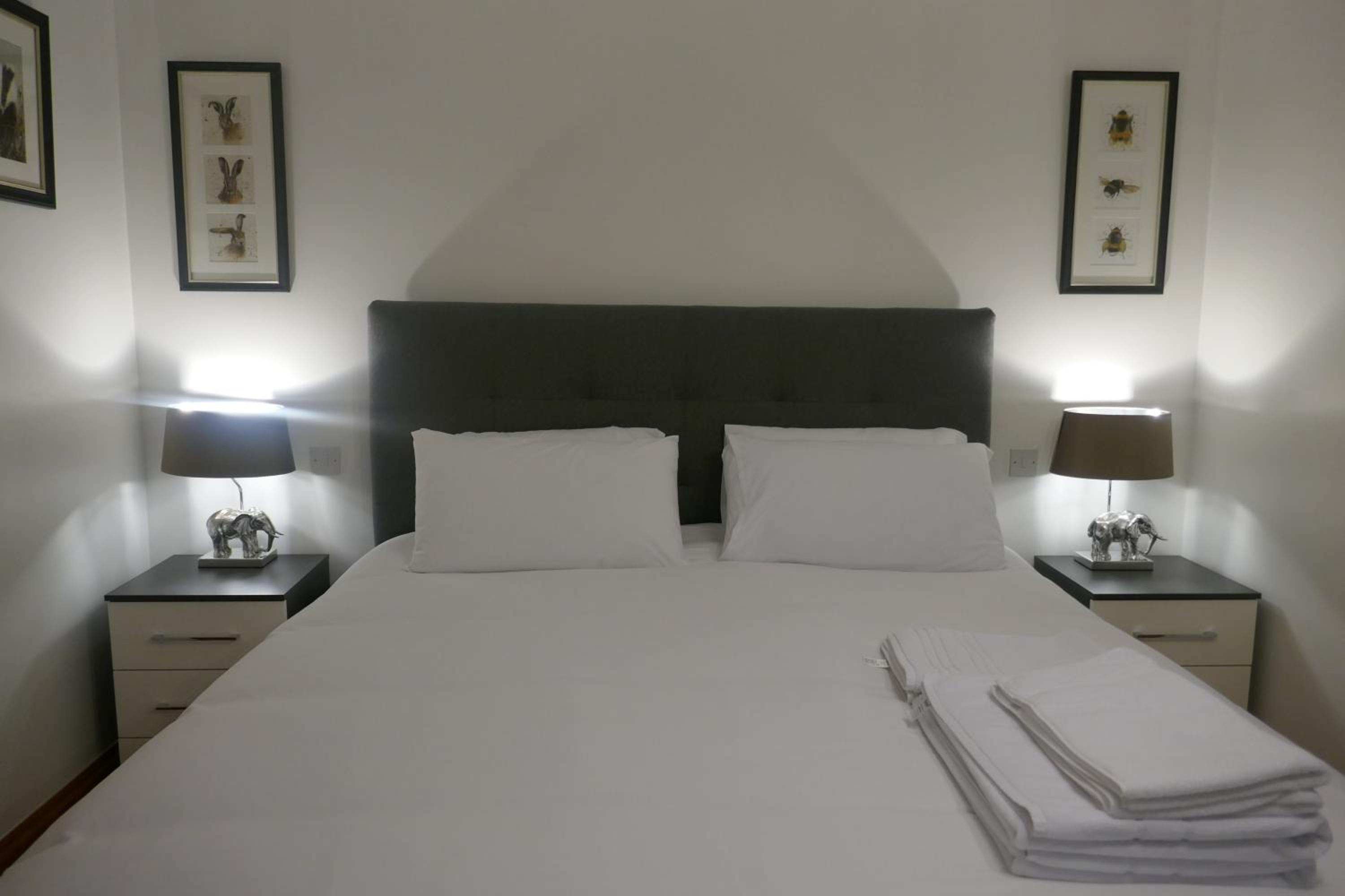 Deluxe Double Room with Bath photo 3
