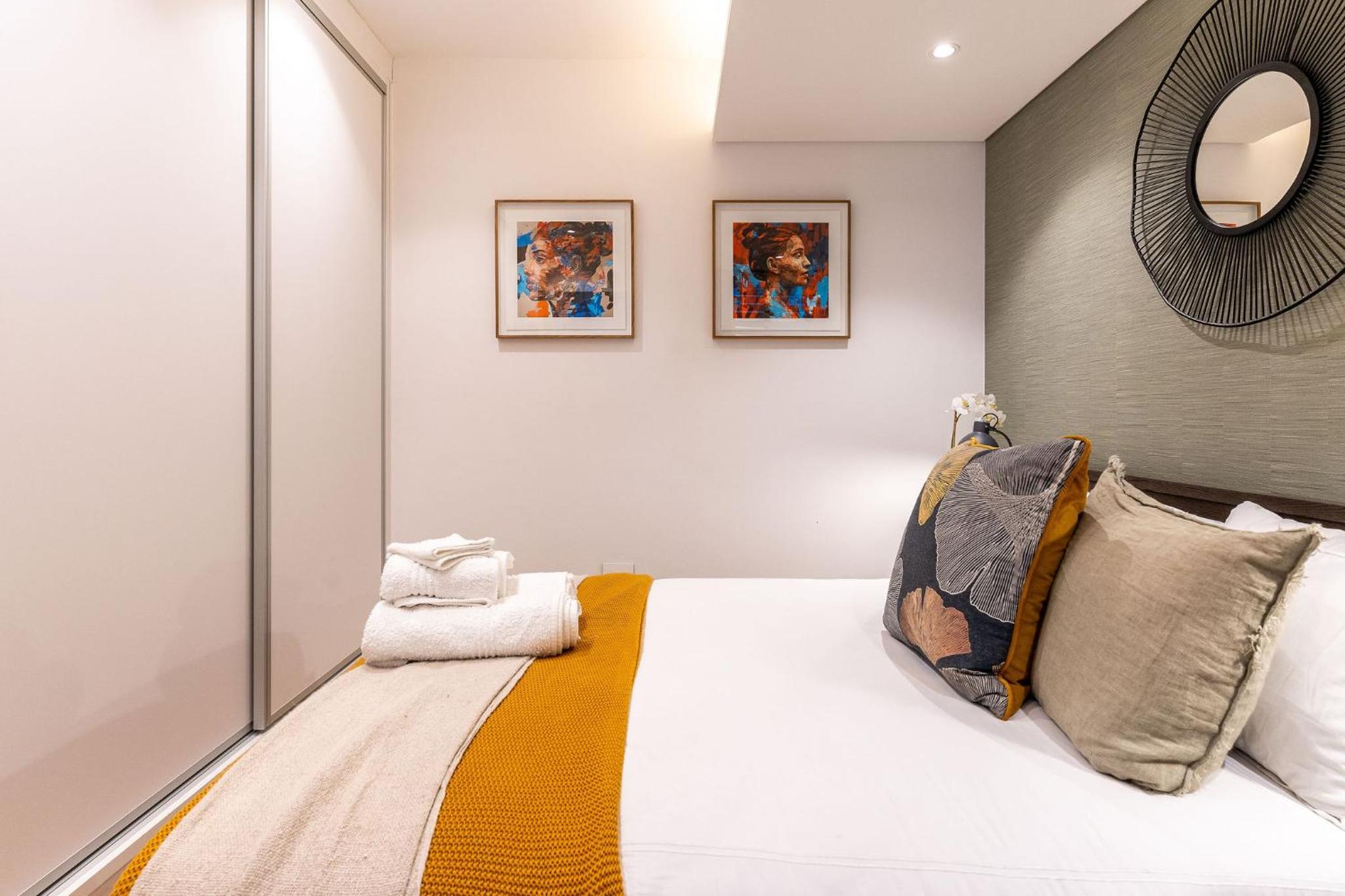 Deluxe Apartment