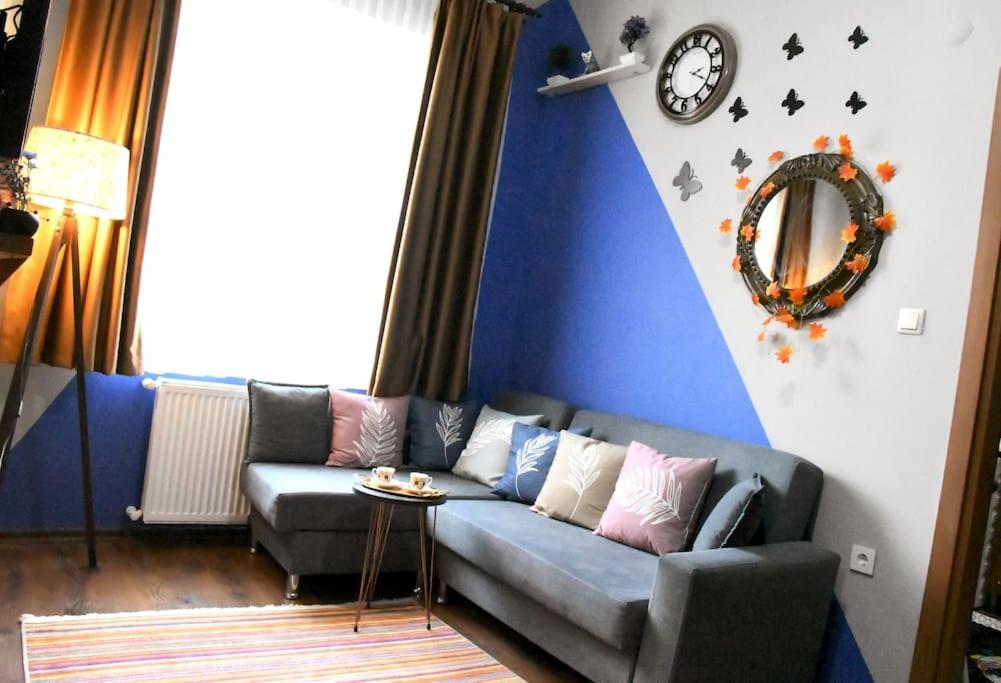 Three-Bedroom Apartment photo 1