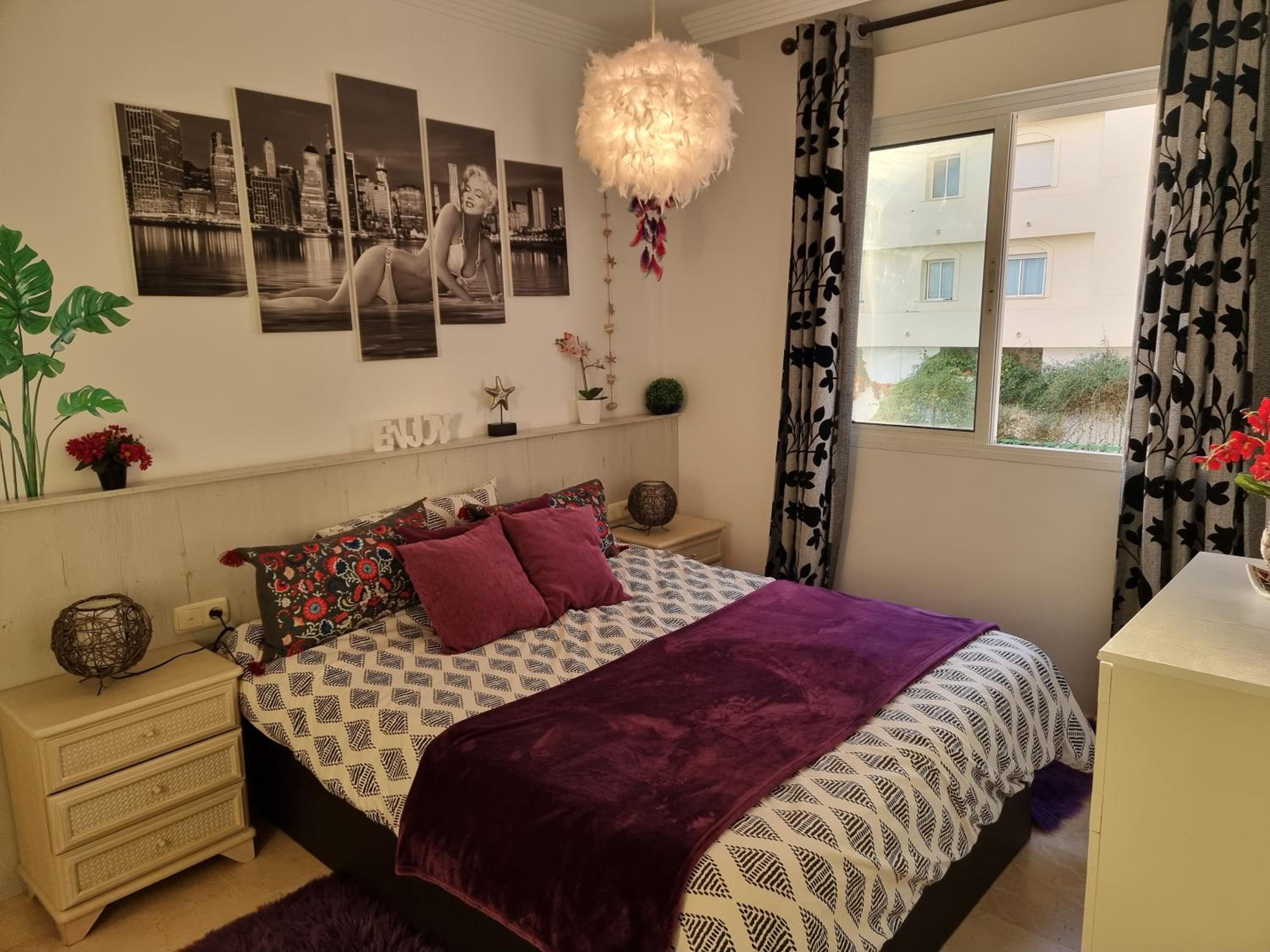 One-Bedroom Apartment - Photo 14