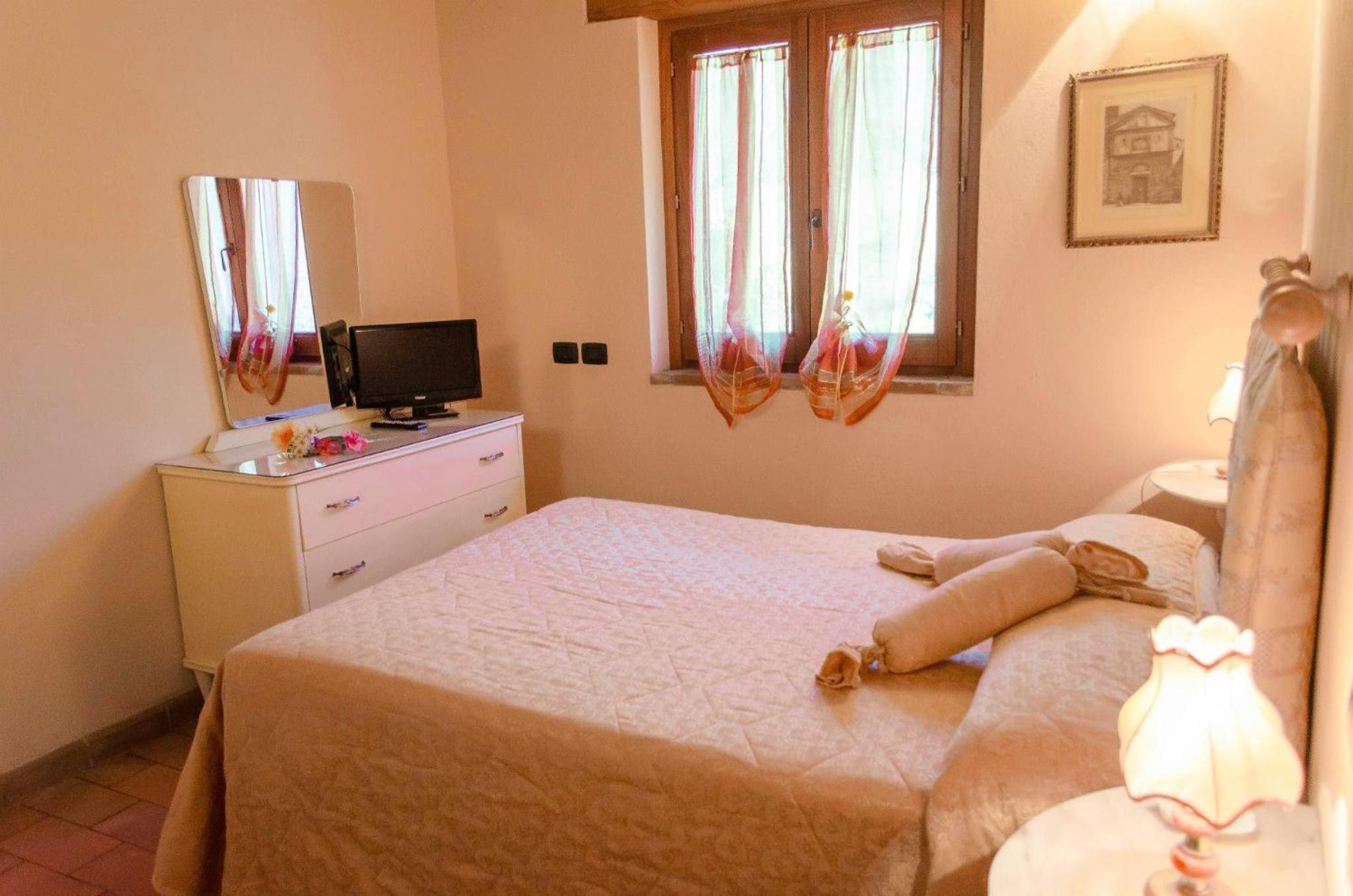One-Bedroom Apartment - Photo 10