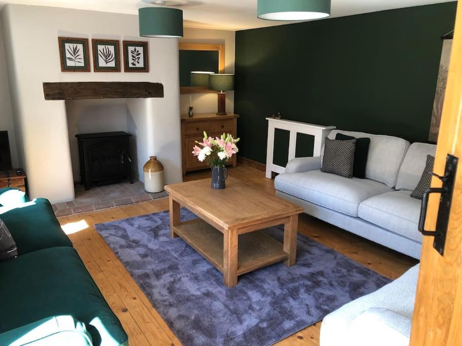 Three-Bedroom House photo 2