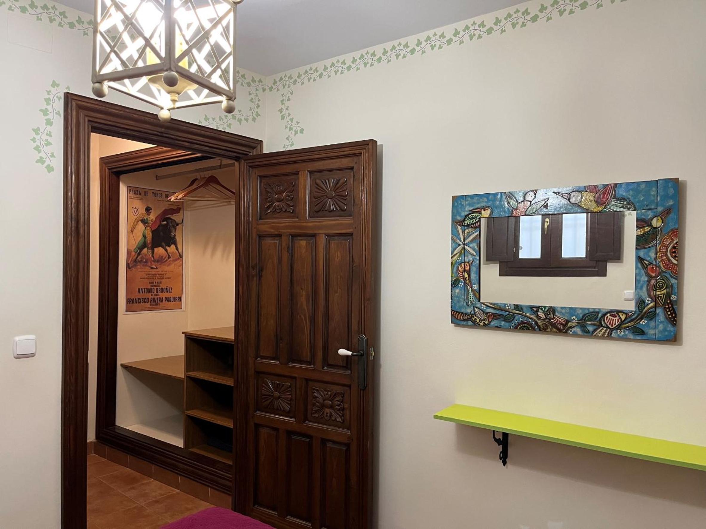 Double Room with Private Bathroom (no view) photo 3