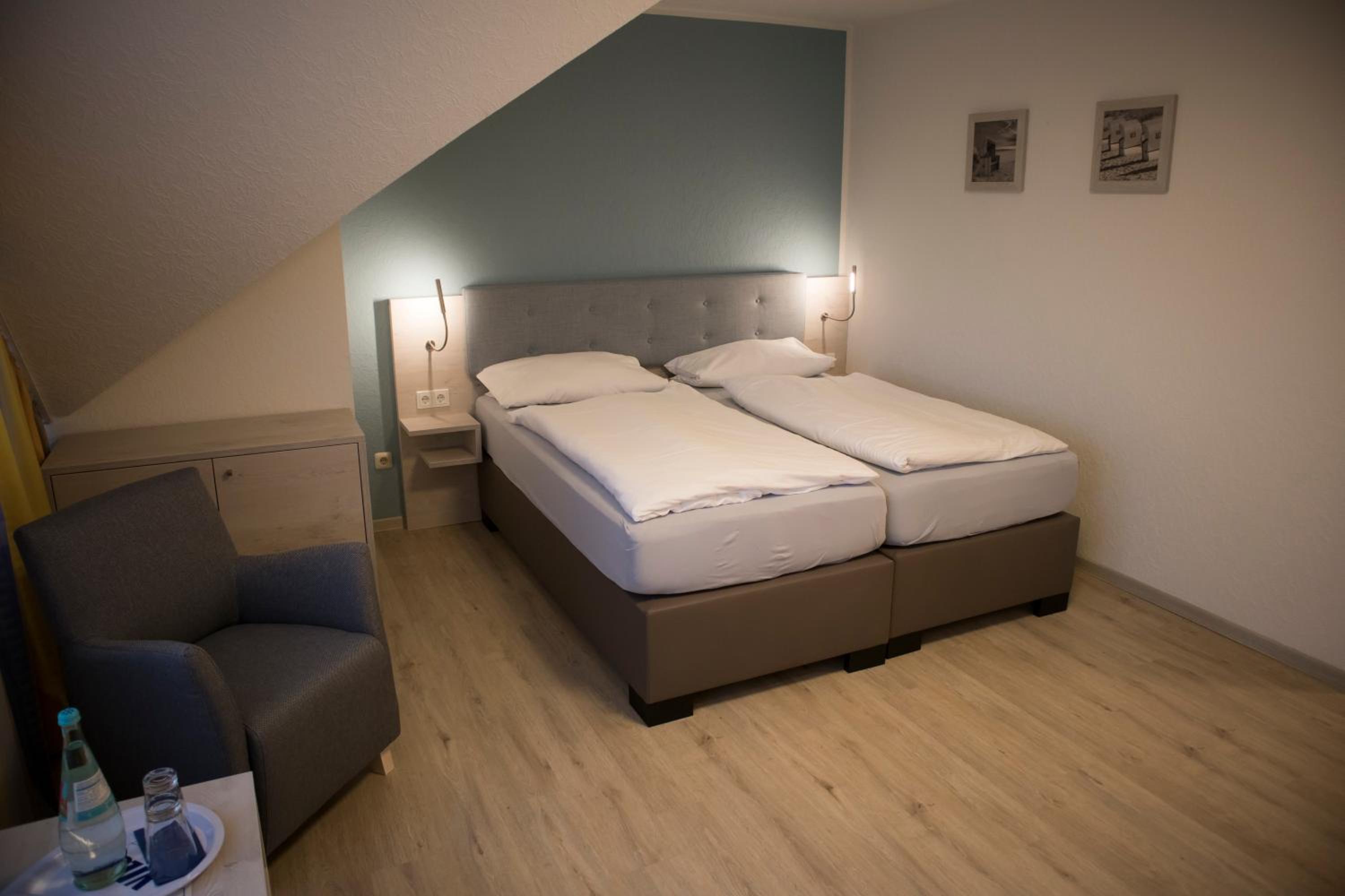 Standard Double Room photo 3