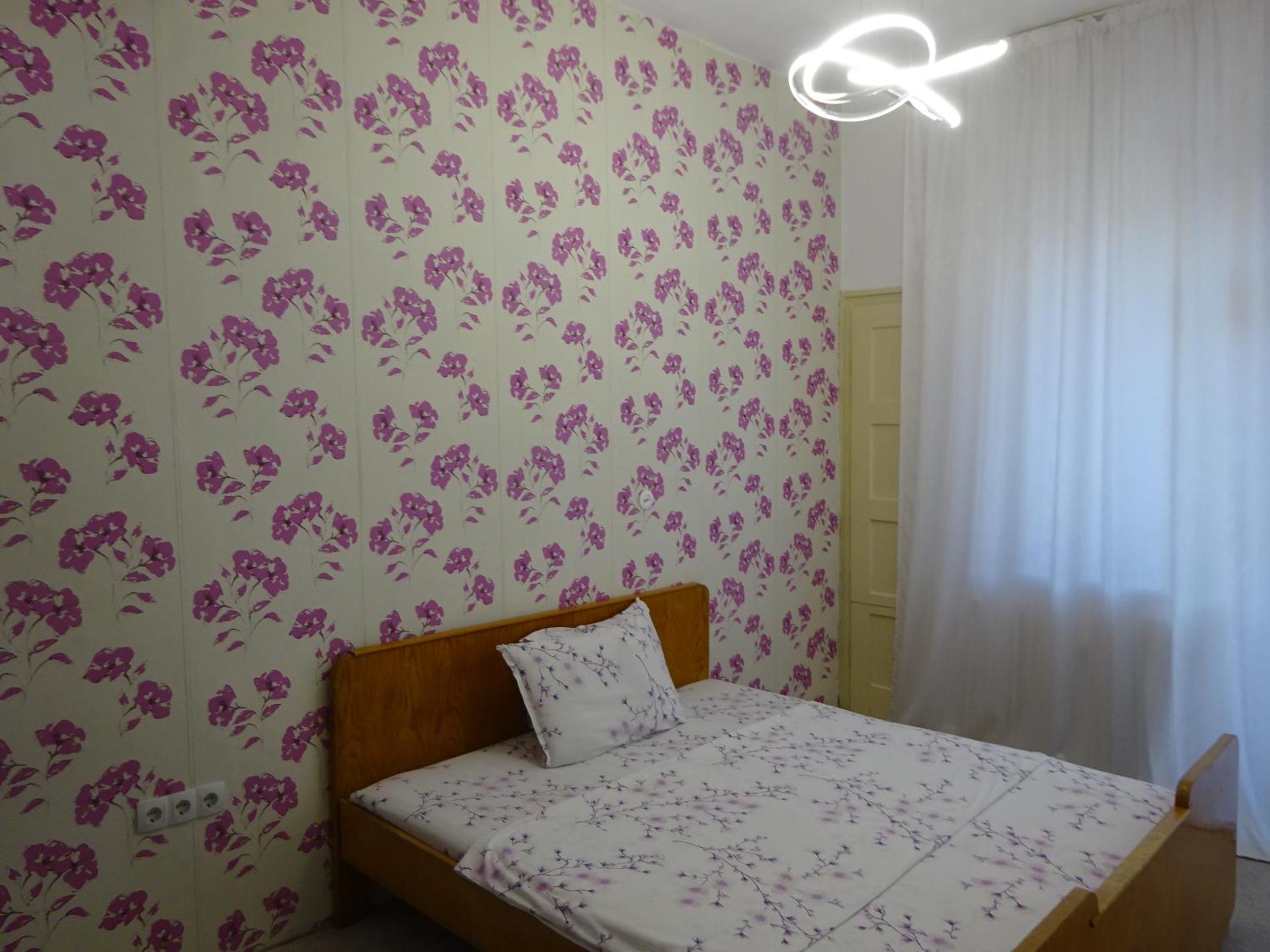 Apartment with Balcony - Photo 16