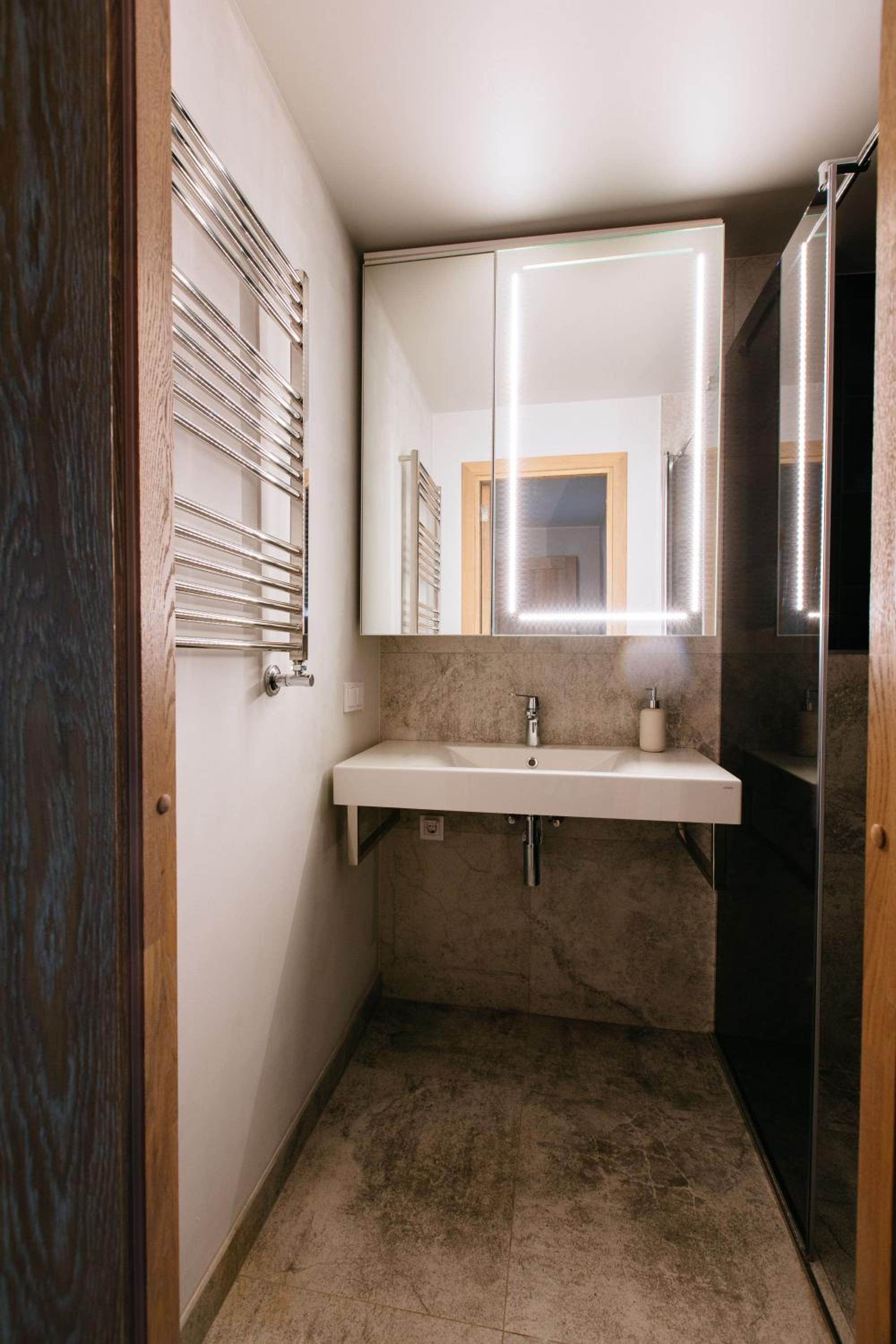 Two-Bedroom Apartment - Photo 8