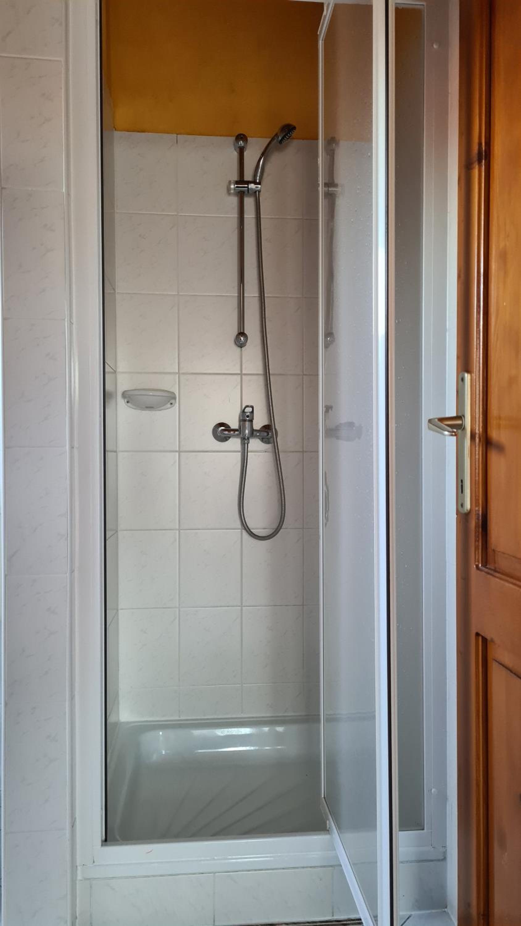 Double Room with Balcony (2 Adults + 1 Child) photo 2
