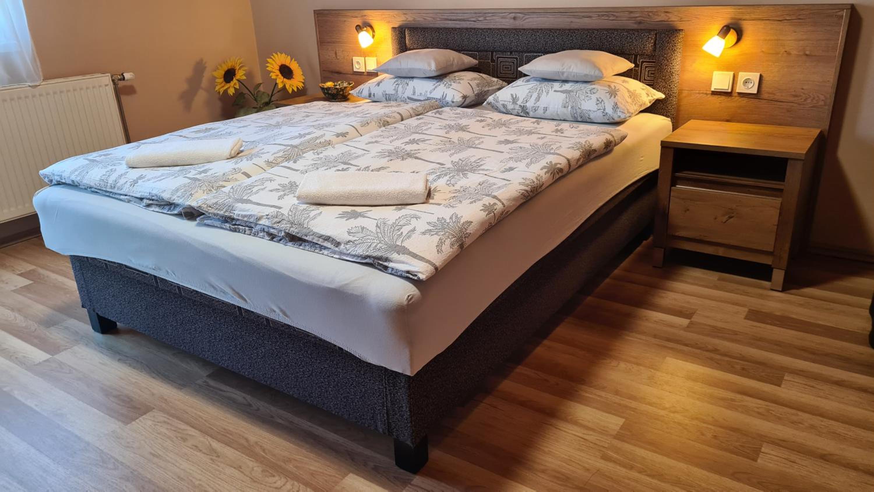 Double Room with Balcony (2 Adults + 1 Child) photo 1