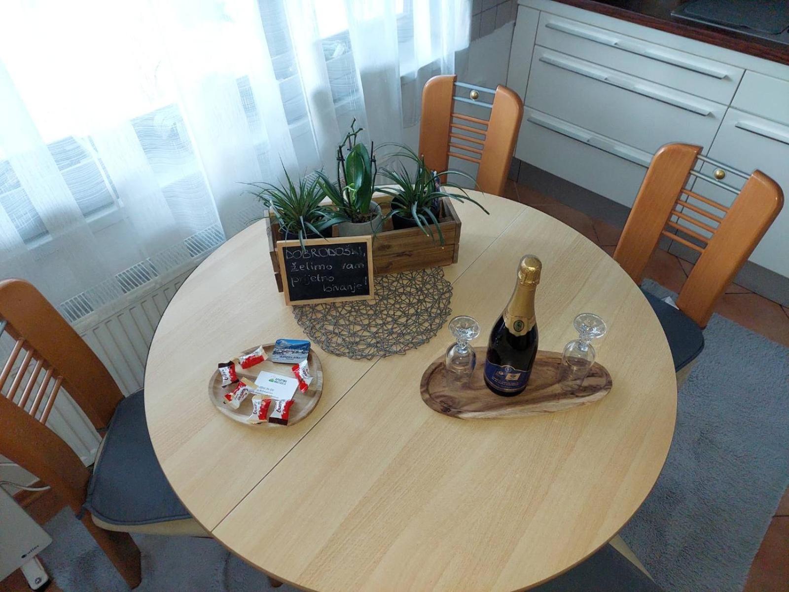 Two-Bedroom Apartment - Photo 9
