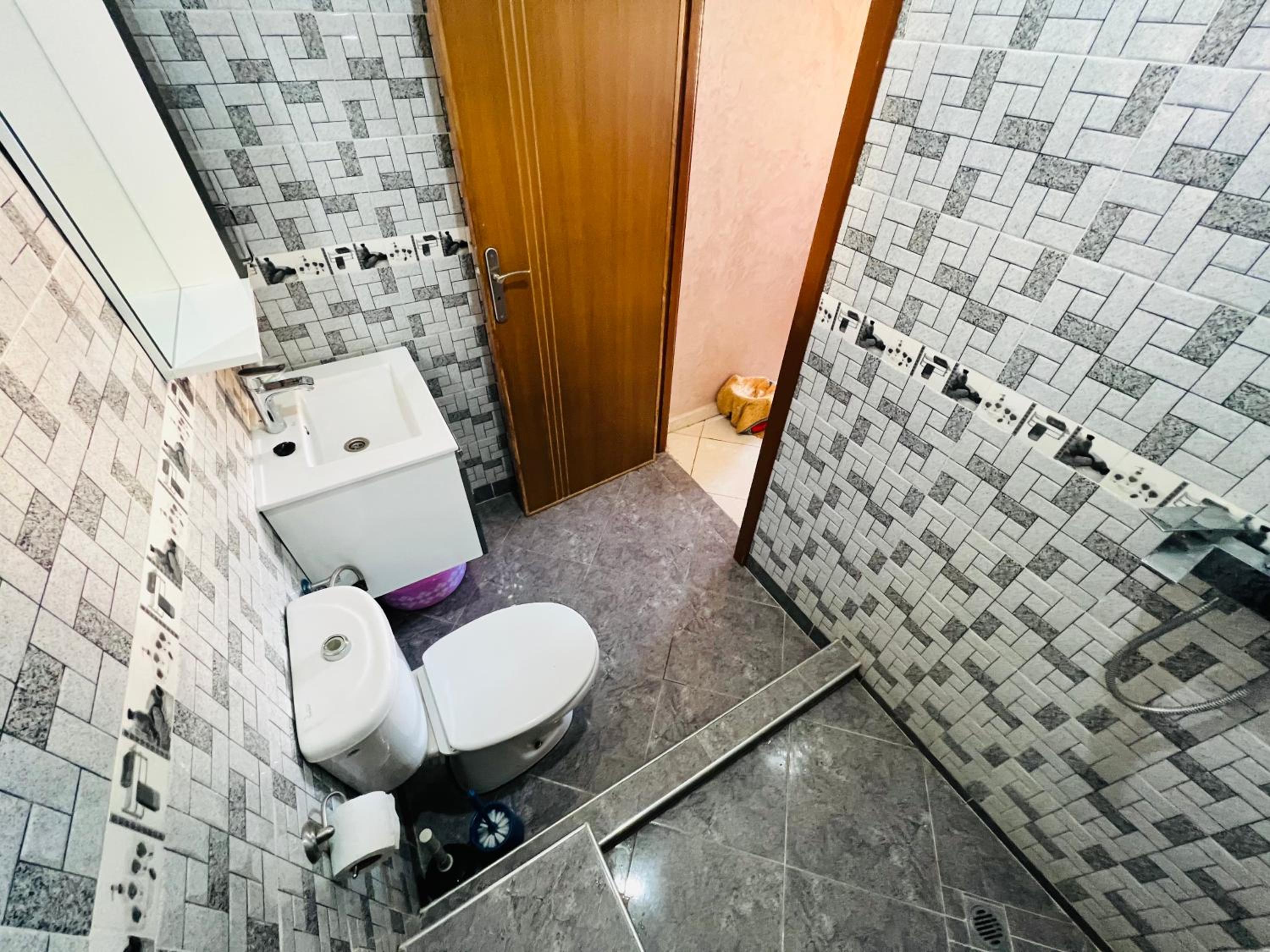Two-Bedroom Apartment - Photo 23