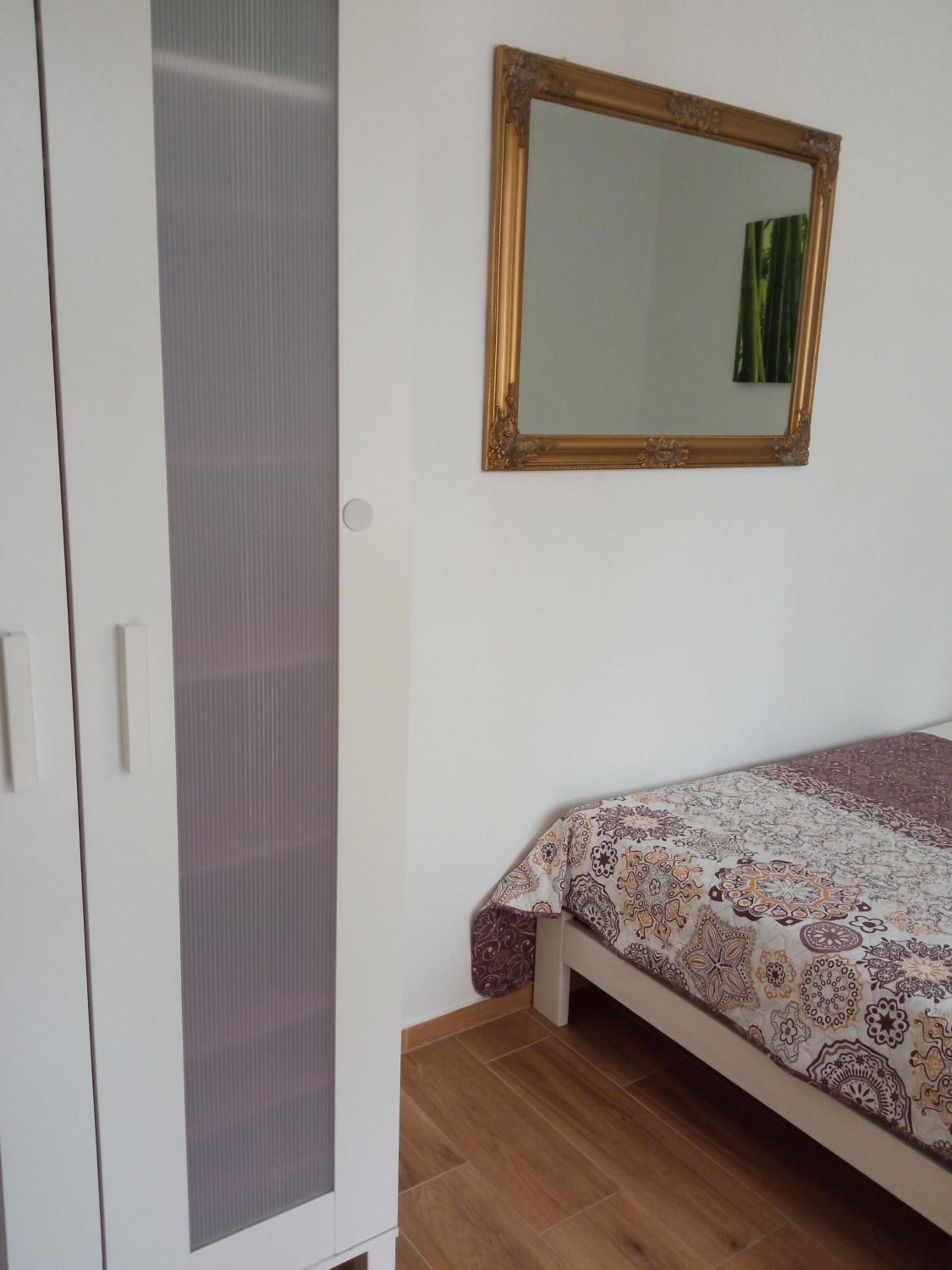 Apartment with Balcony photo 3