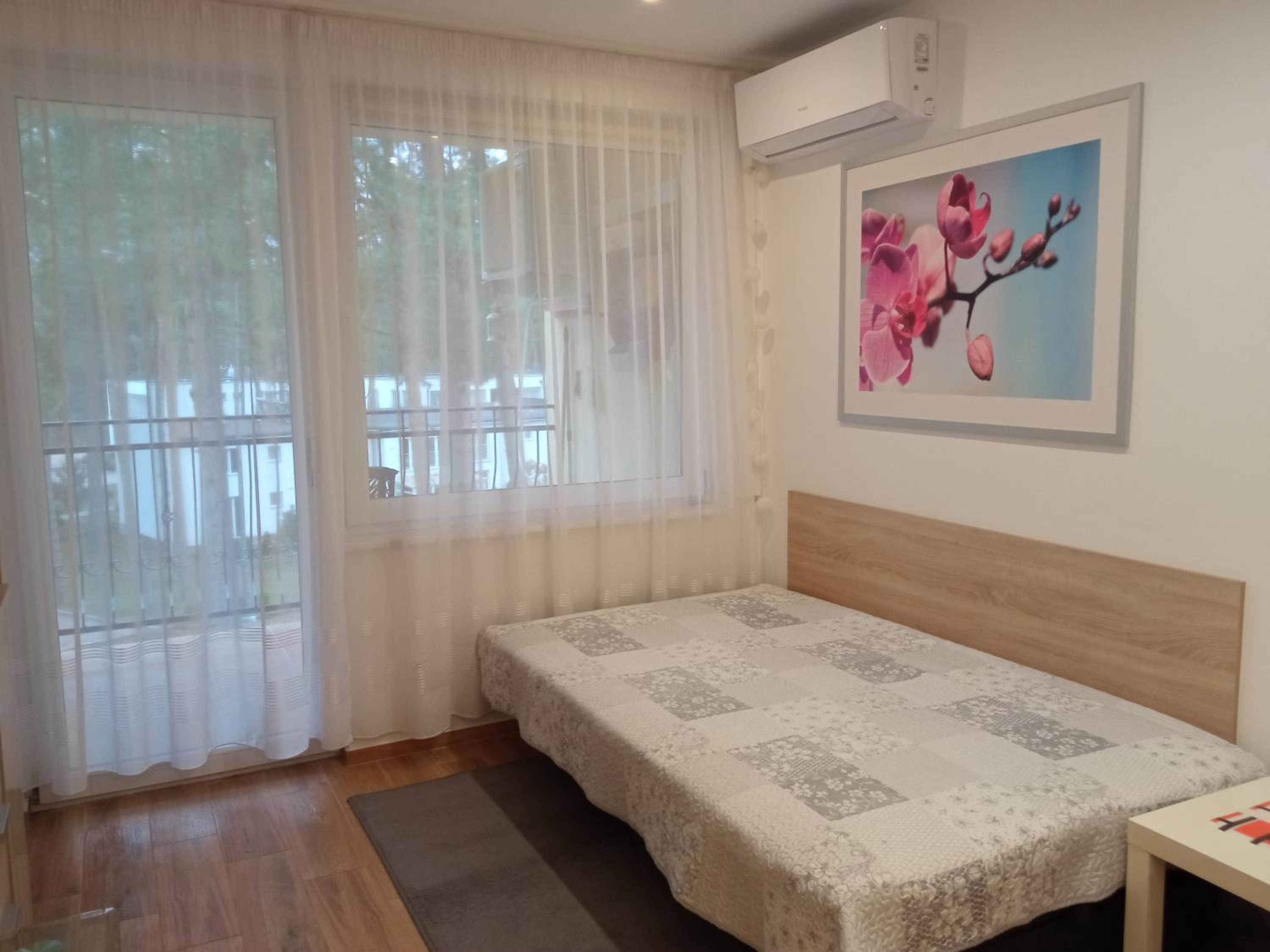 Apartment with Balcony photo 3