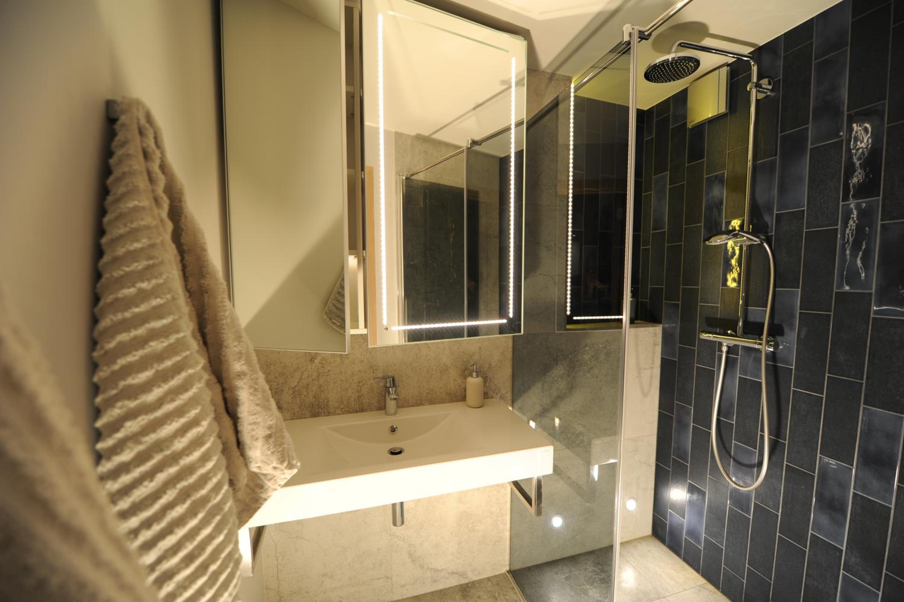 Two-Bedroom Apartment - Photo 38