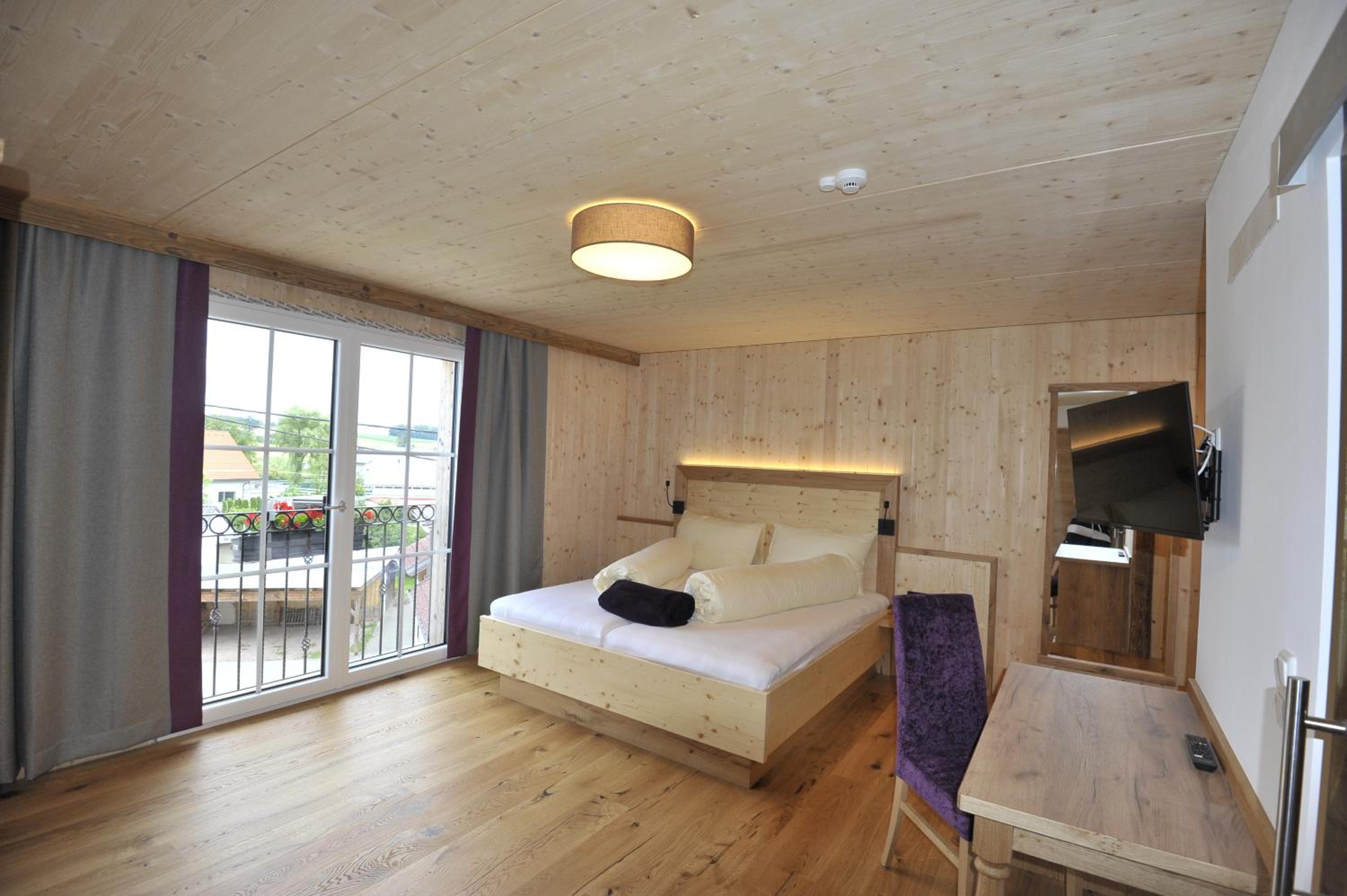 Deluxe Double Room photo 2