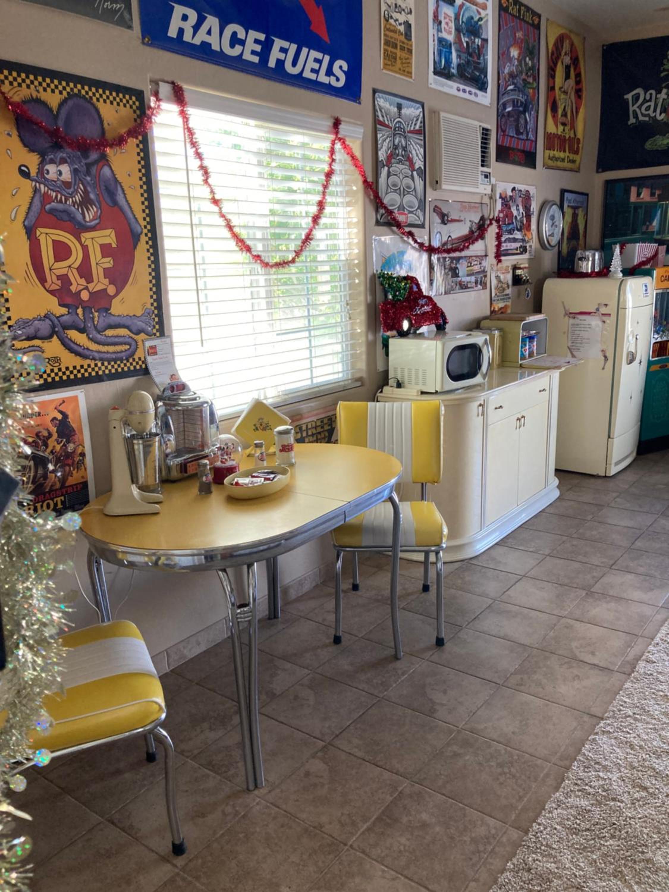 Standard Queen Room photo 3