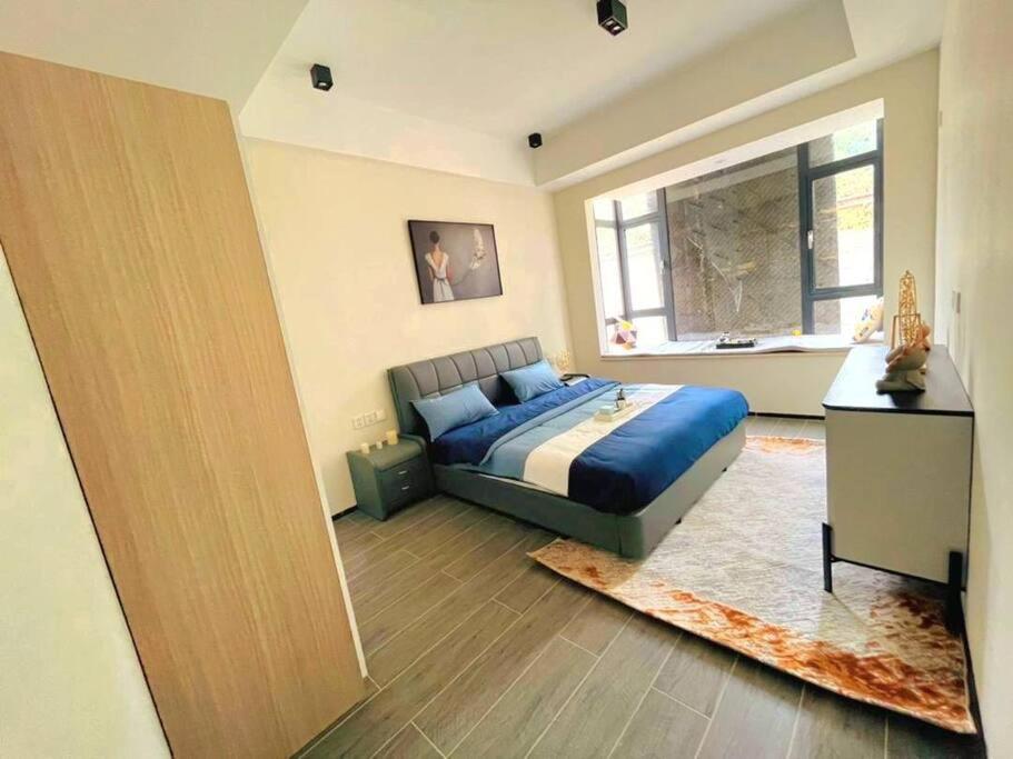 Two-Bedroom Apartment - Photo 31