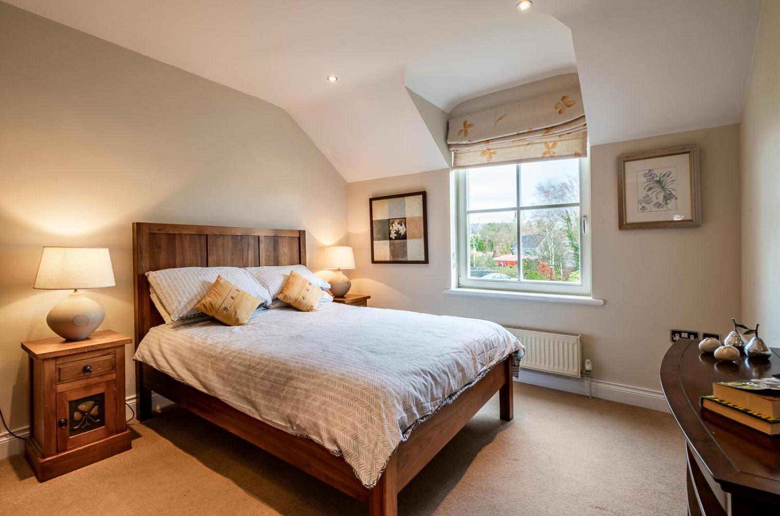 Three-Bedroom House photo 2