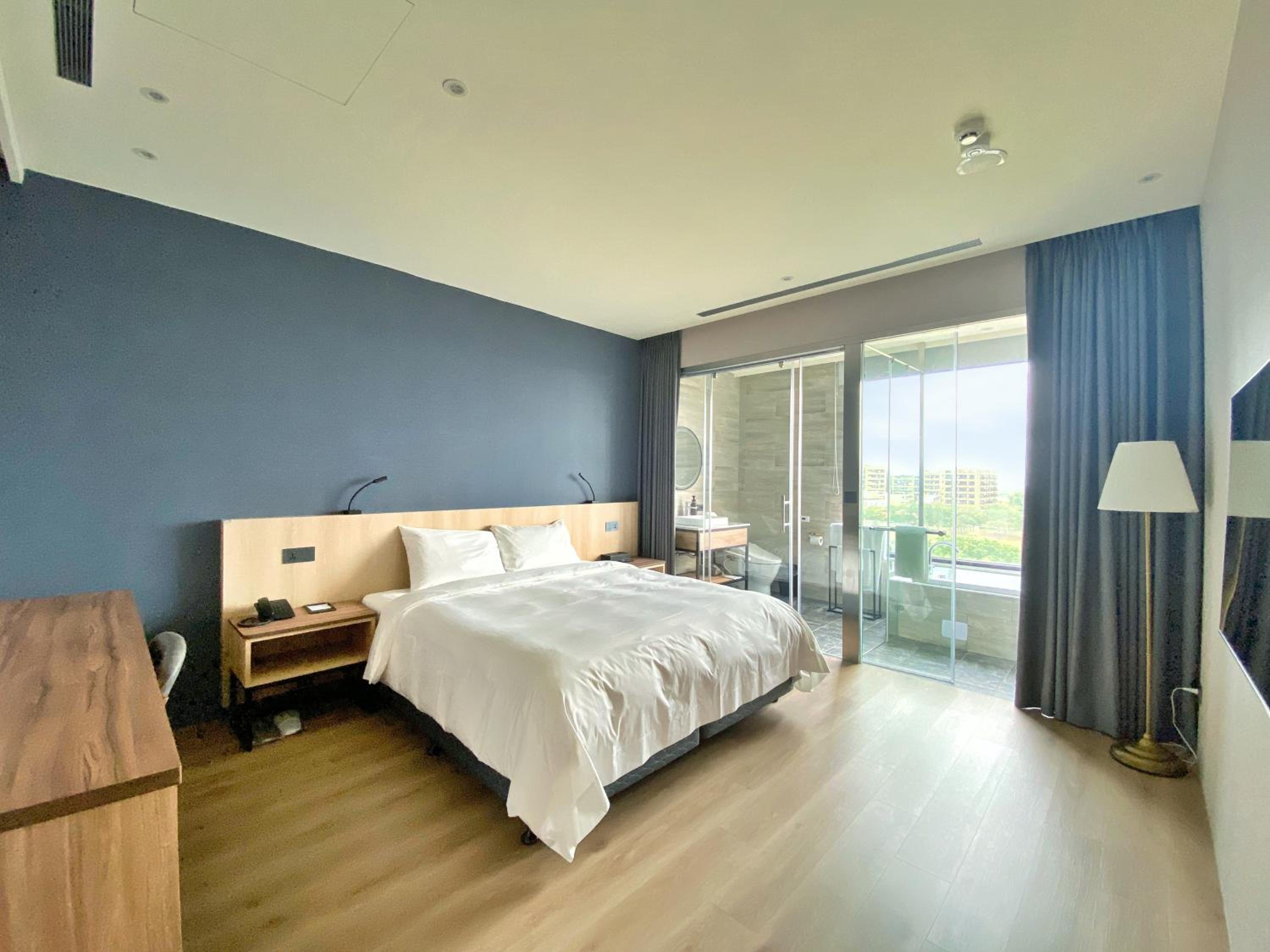 King Room with Lake View