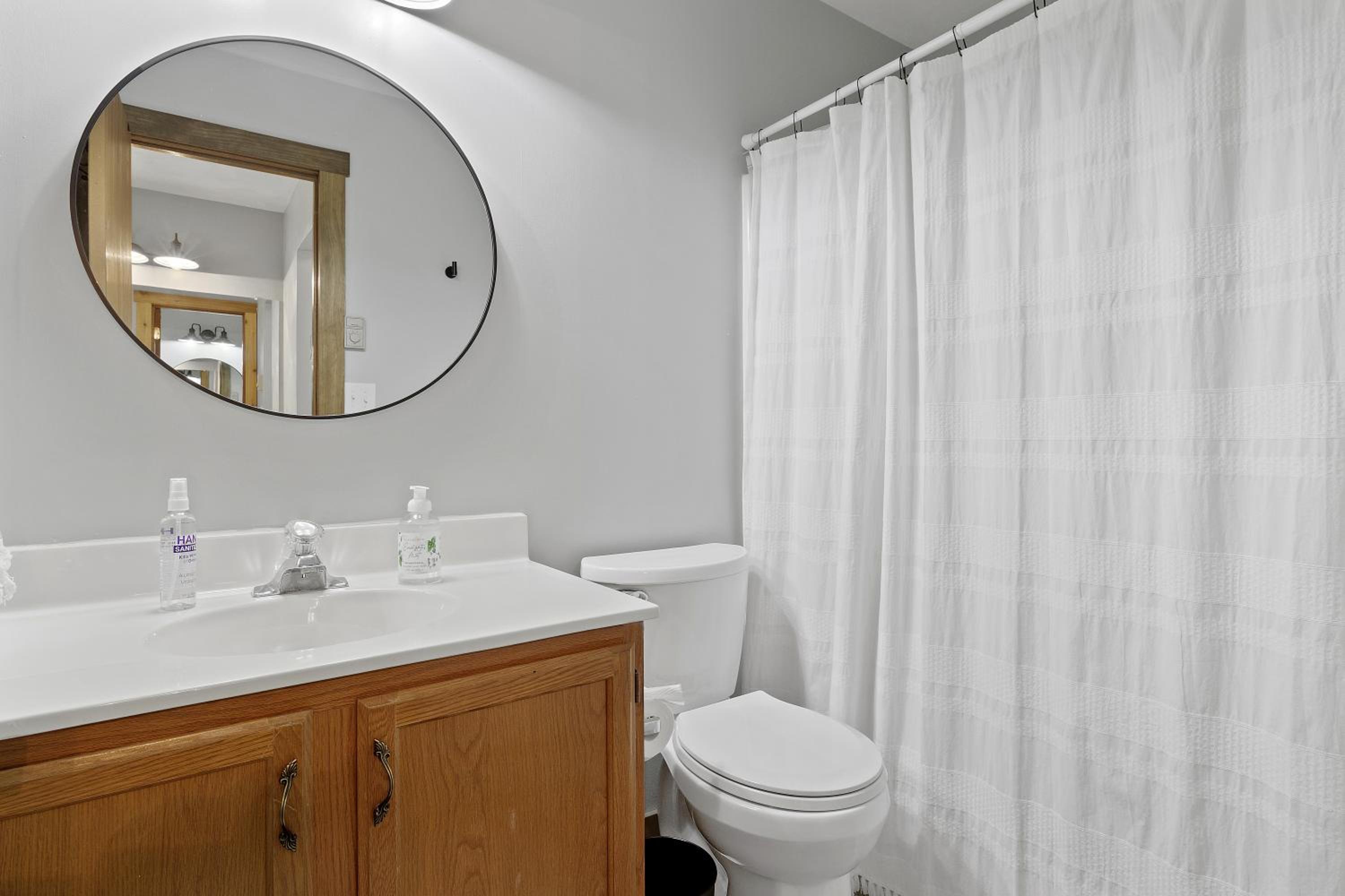 Four-Bedroom House photo 2