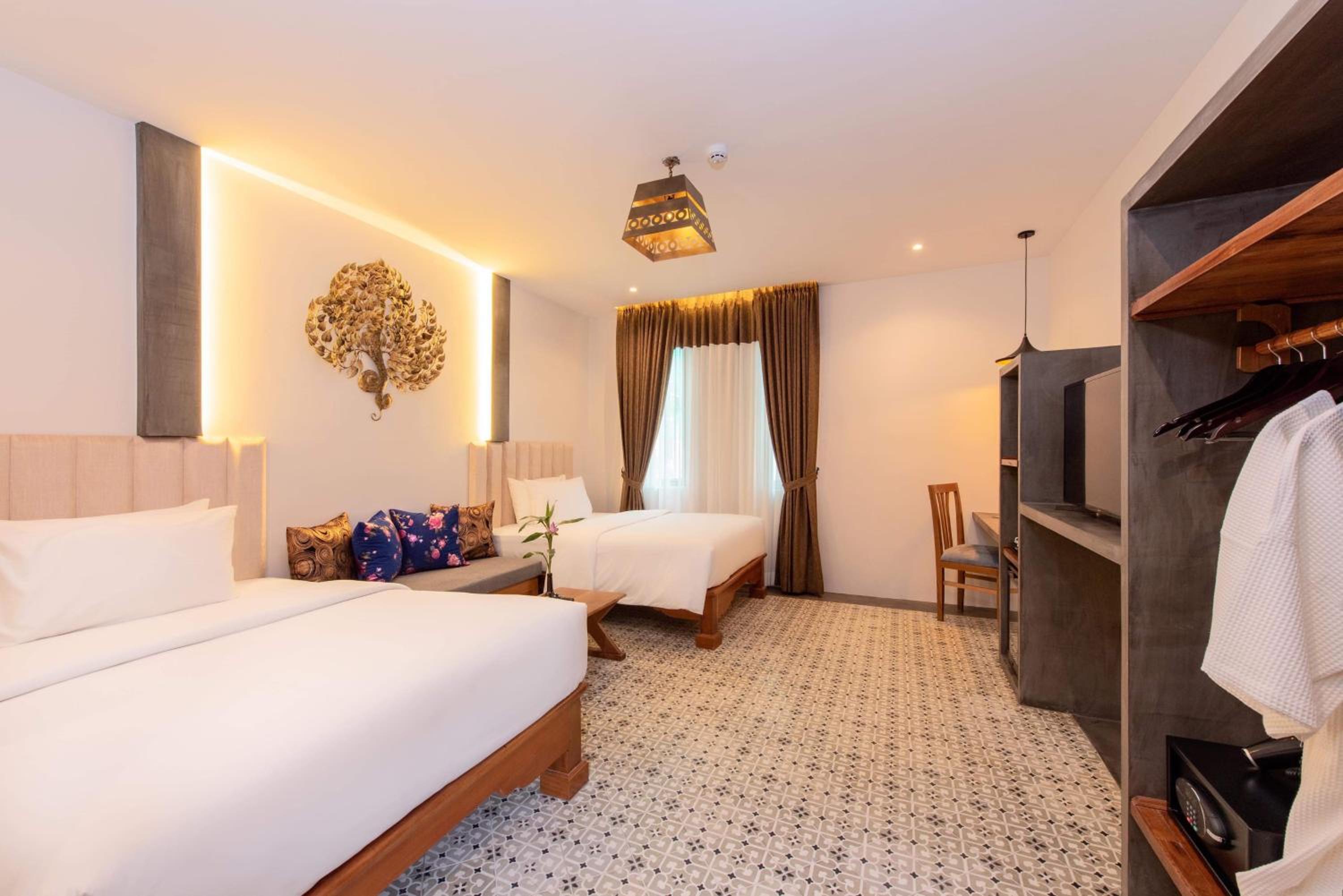 Double Room with Two Double Bed - Photo 3
