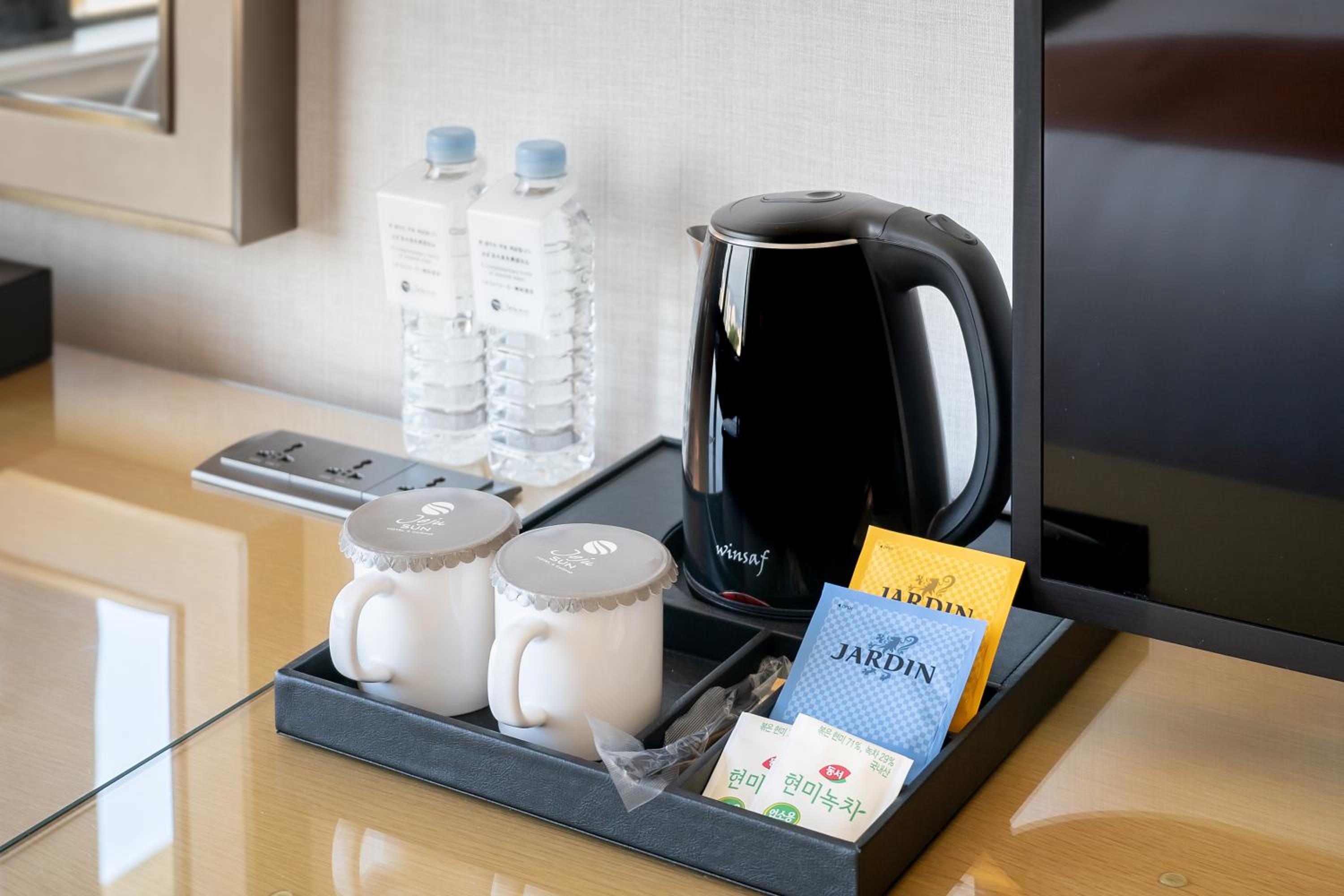 Plaza Suite Twin - Photo 7