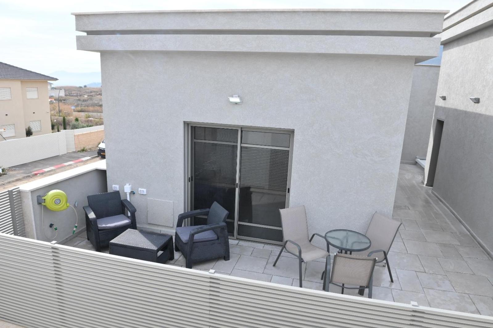One-Bedroom Apartment - Photo 12