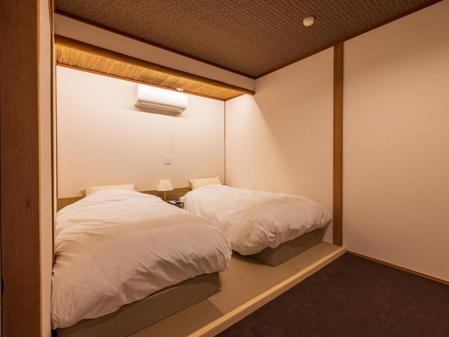 Quadruple Room with Shower - Photo 3