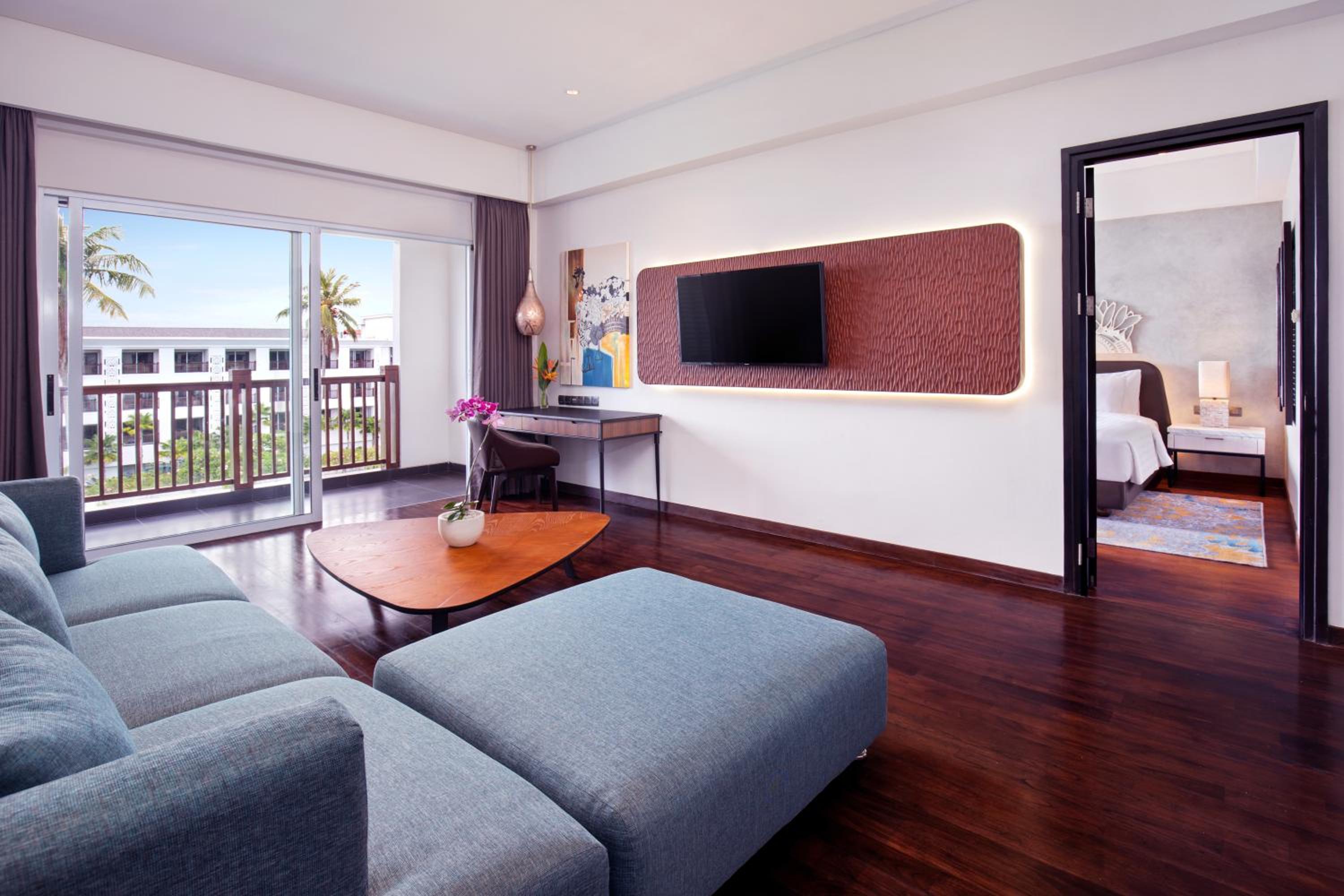 Executive King Suite - Photo 1