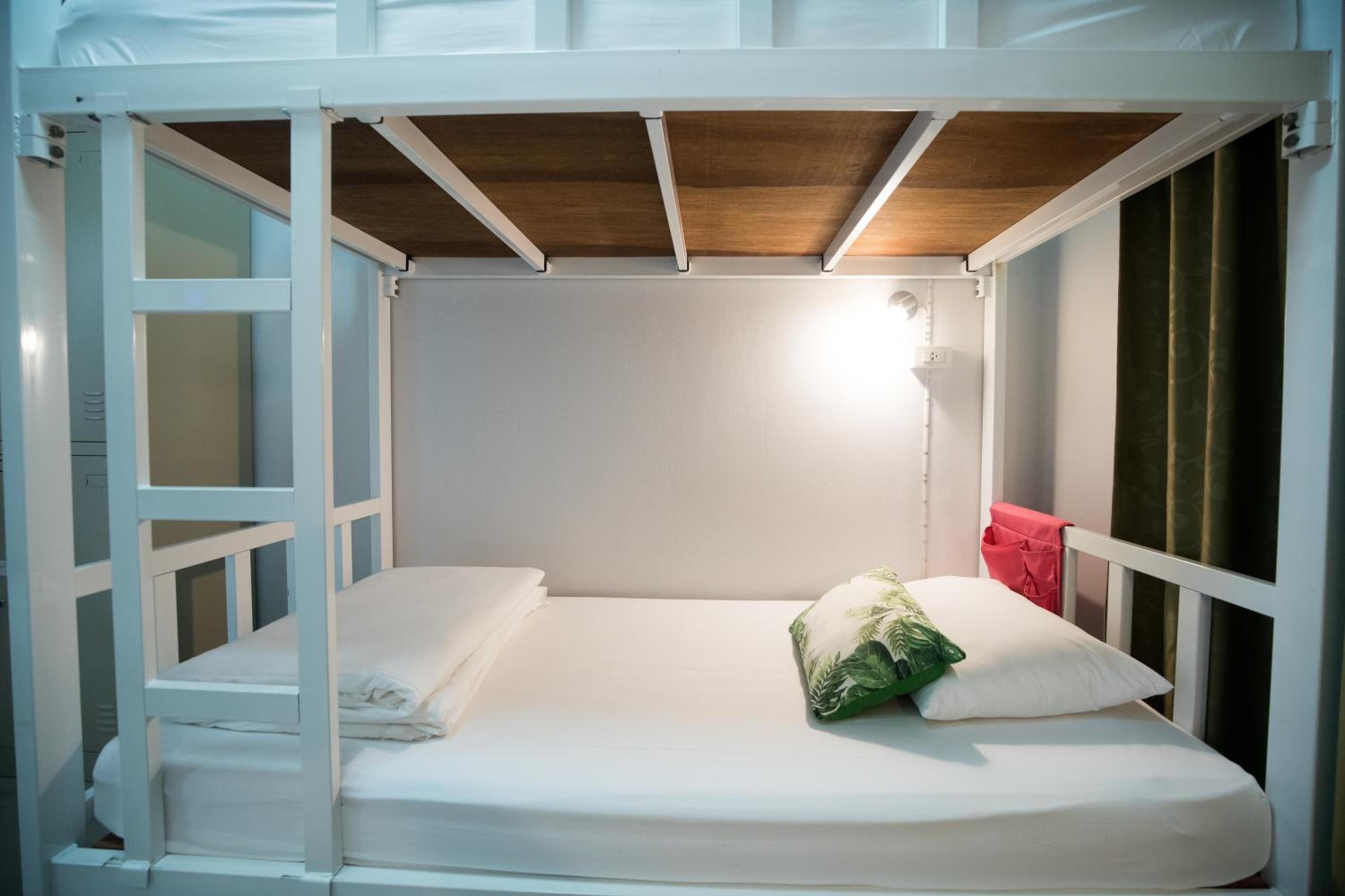 Bed in 4-Bed Mixed Dormitory Room photo 2