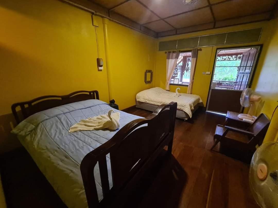 Deluxe Queen Room with Two Queen Beds photo 1