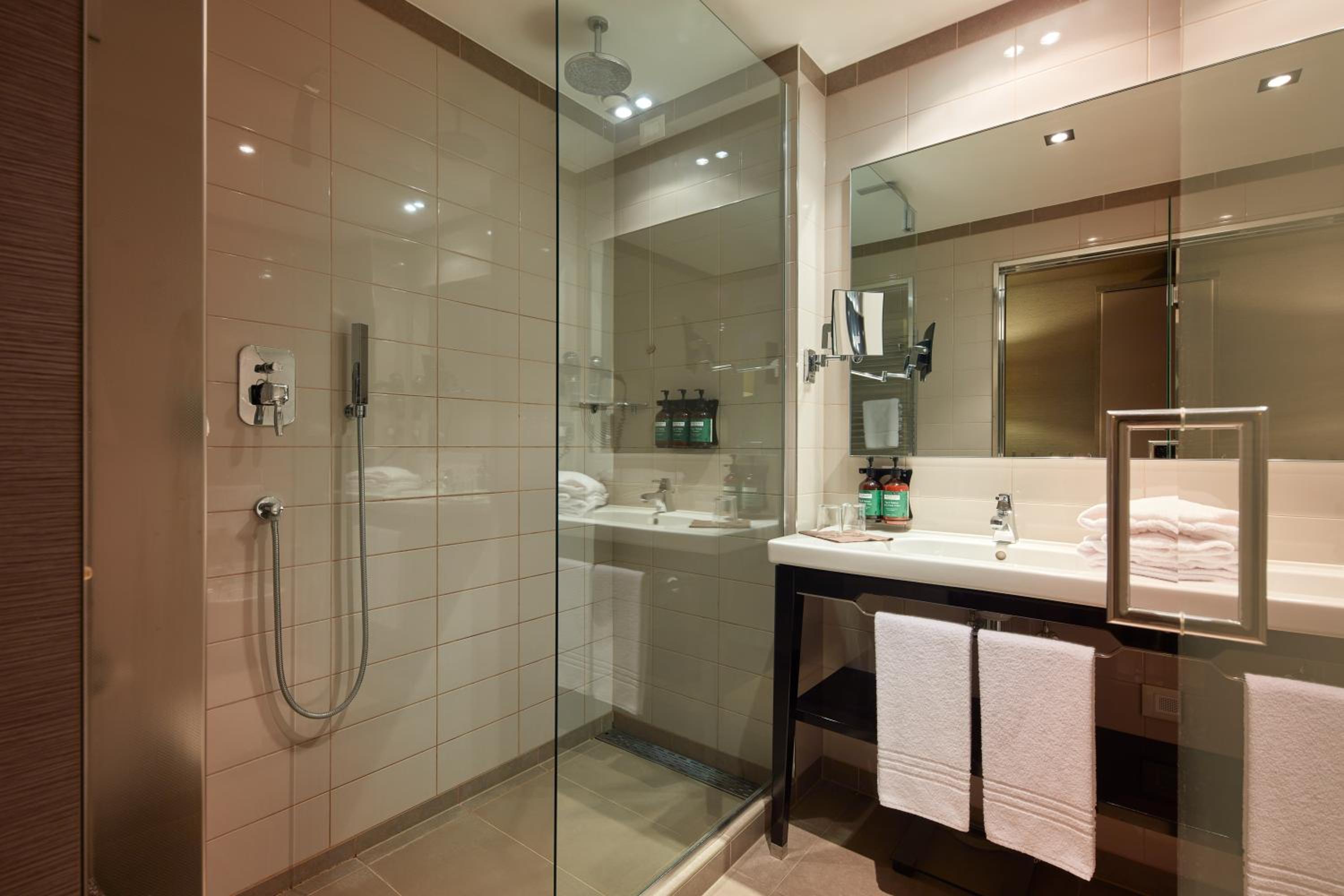 Standard Room - Photo 7
