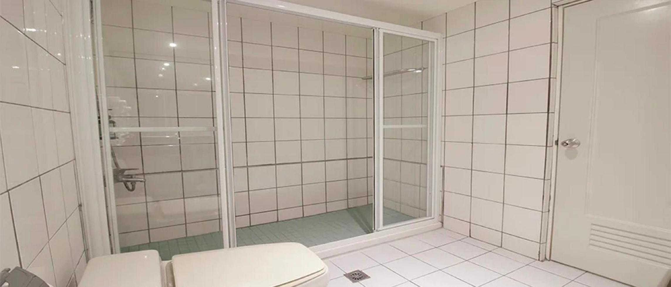 Standard Quadruple Room - Photo 12