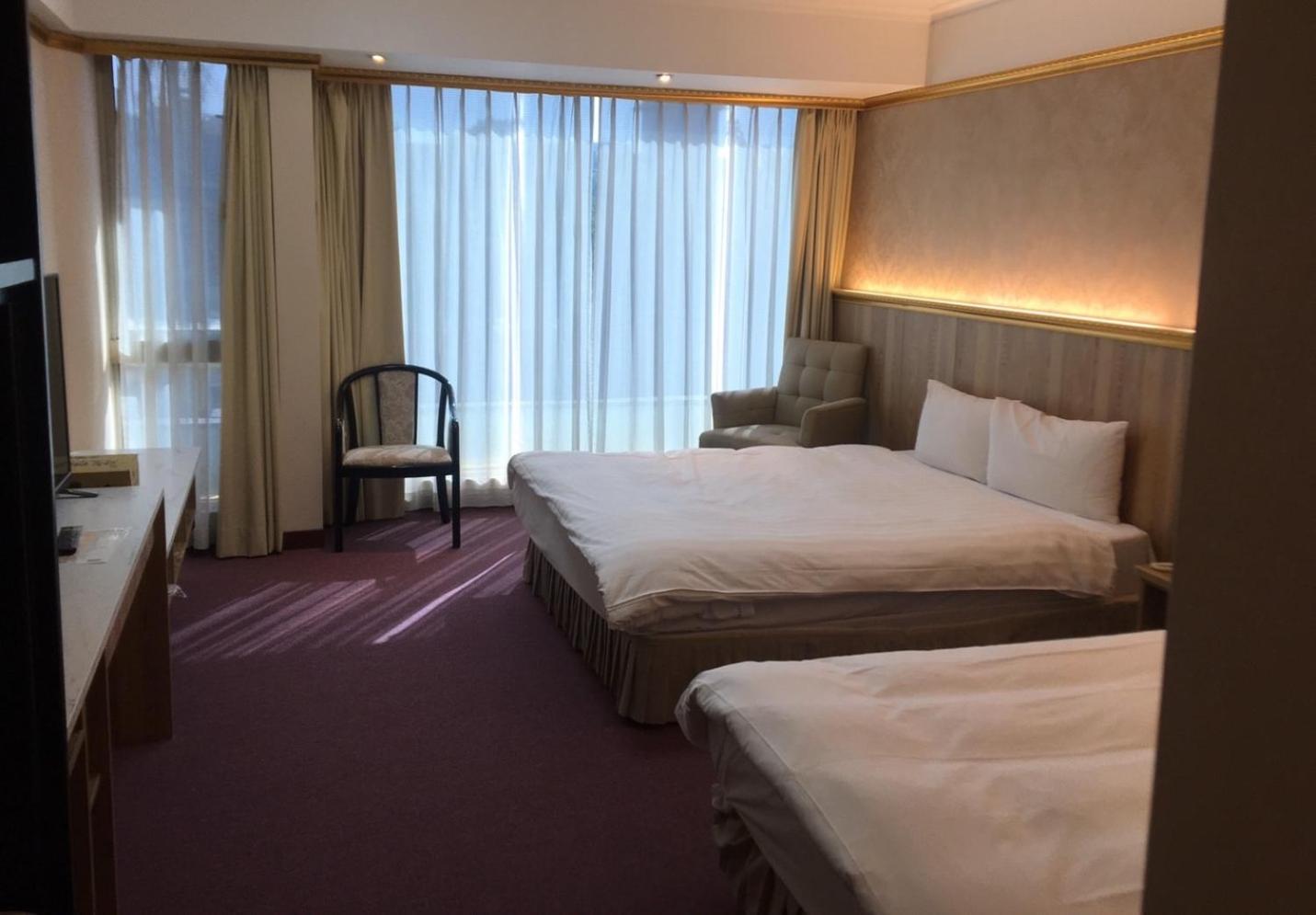 Standard Quadruple Room - Photo 11