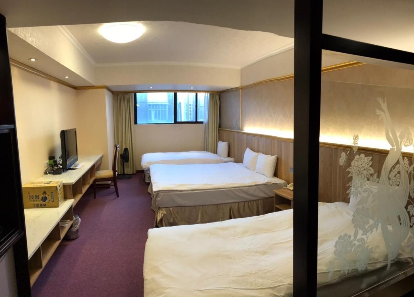 Standard Quadruple Room - Photo 9