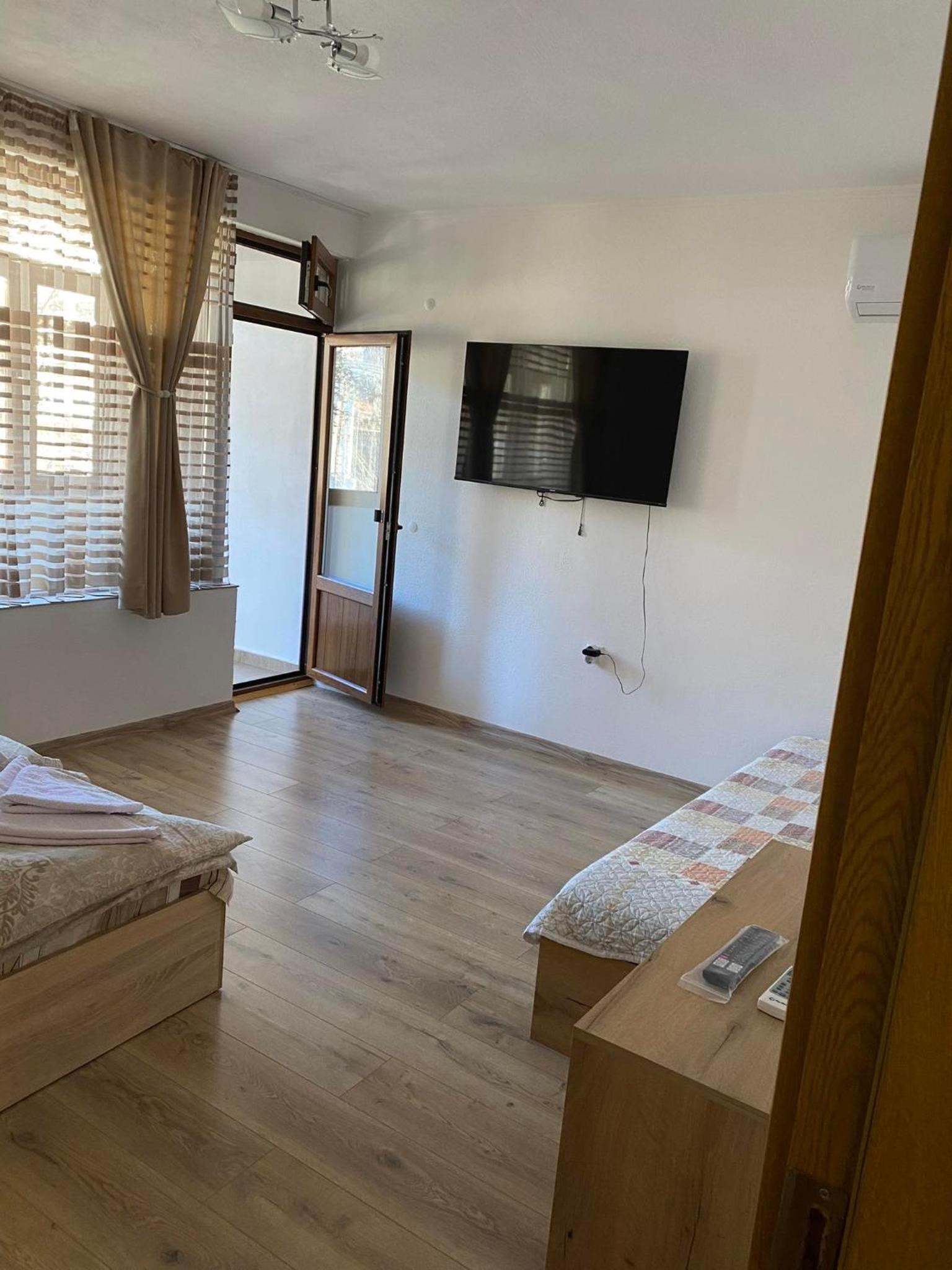 One-Bedroom Apartment - Photo 15