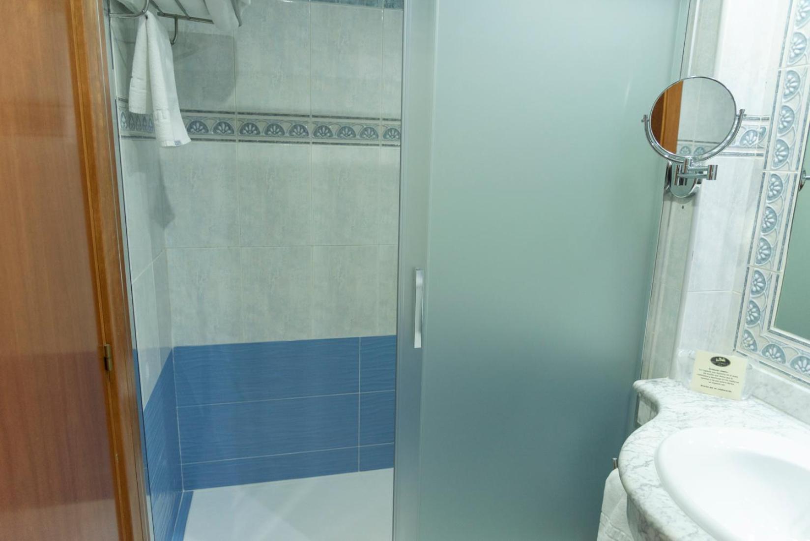 Double Room (2 Adults + 1 Child ) photo 2