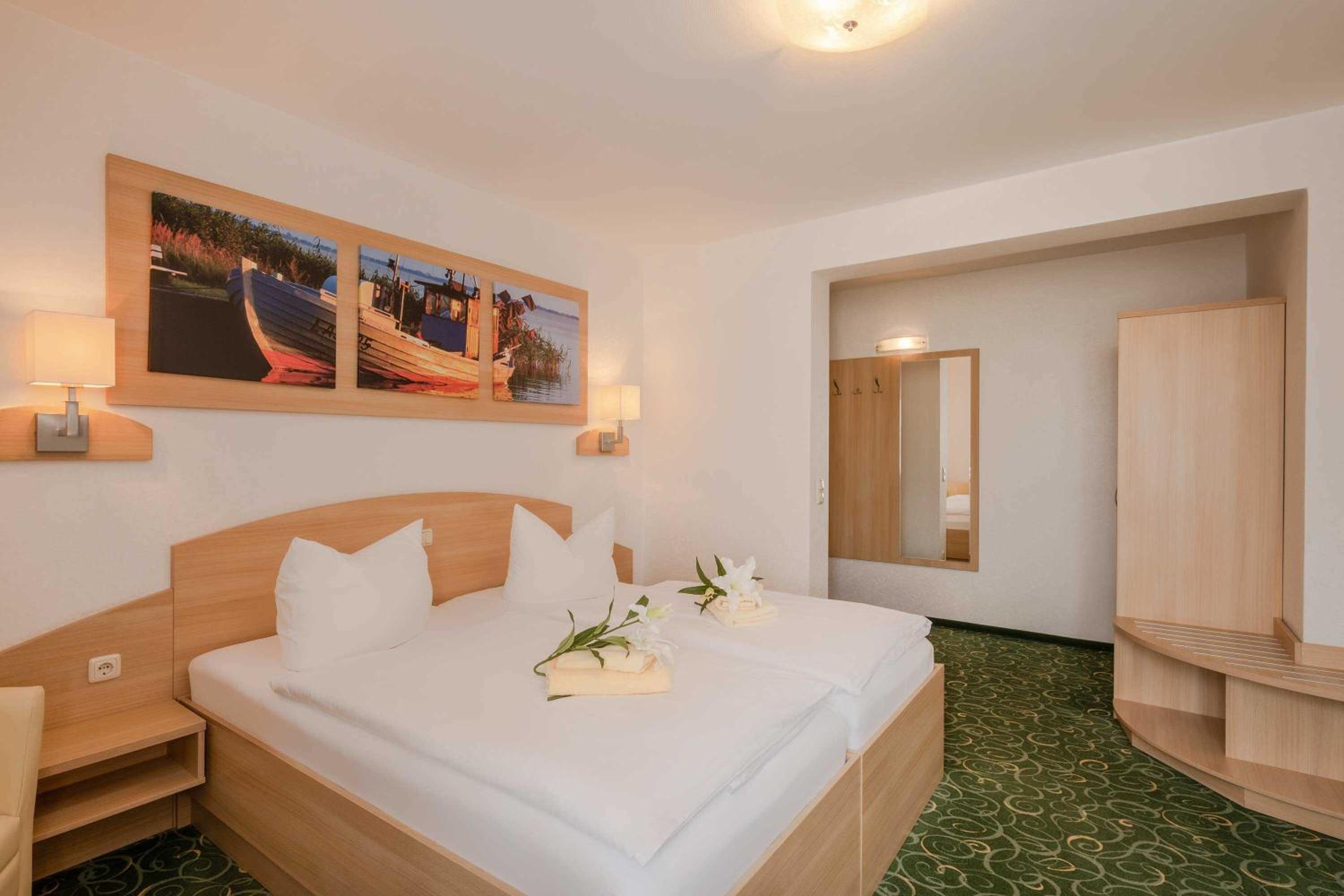 Double Room with Shower photo 1