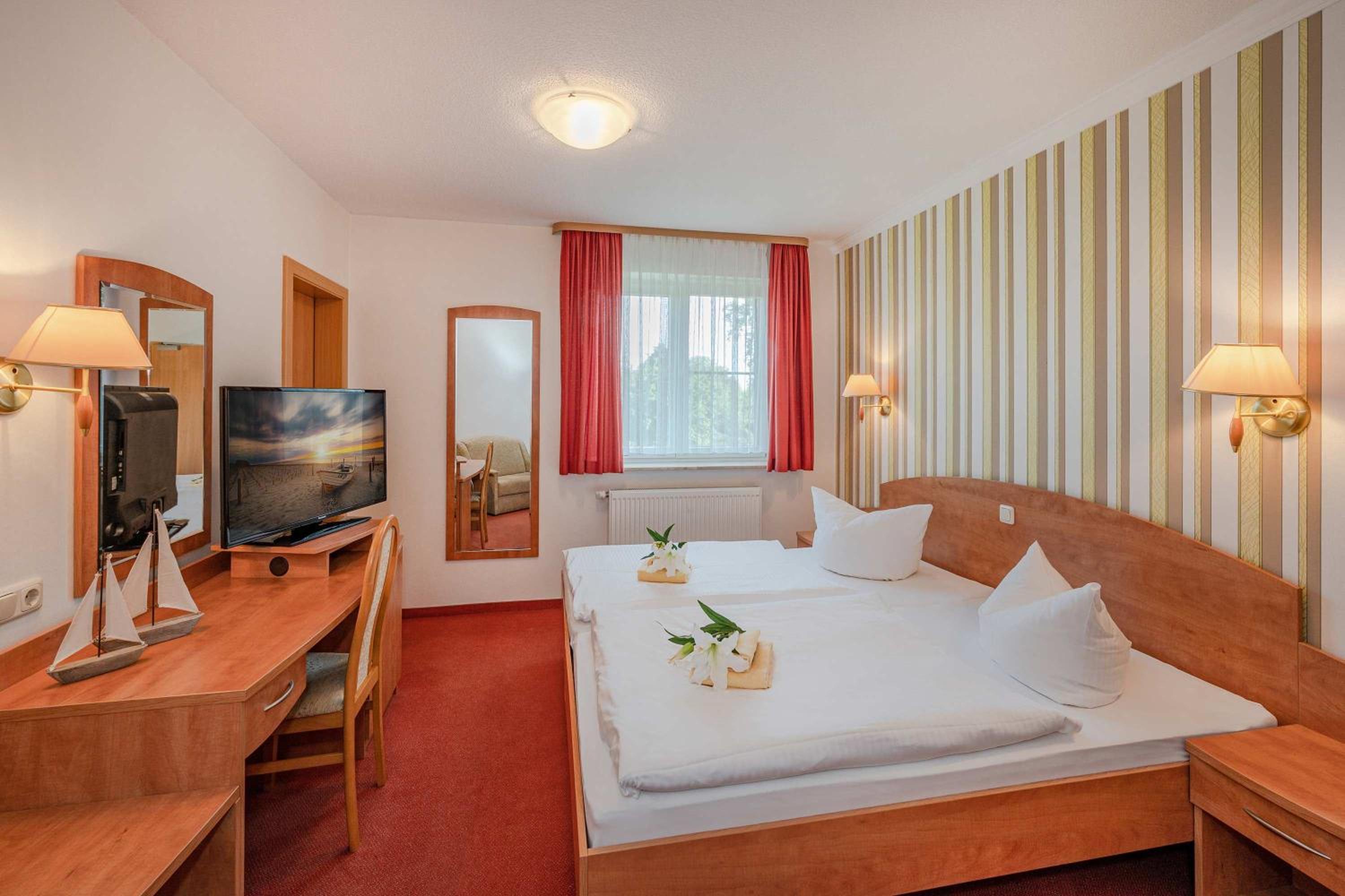Standard Double Room with Shower photo 3