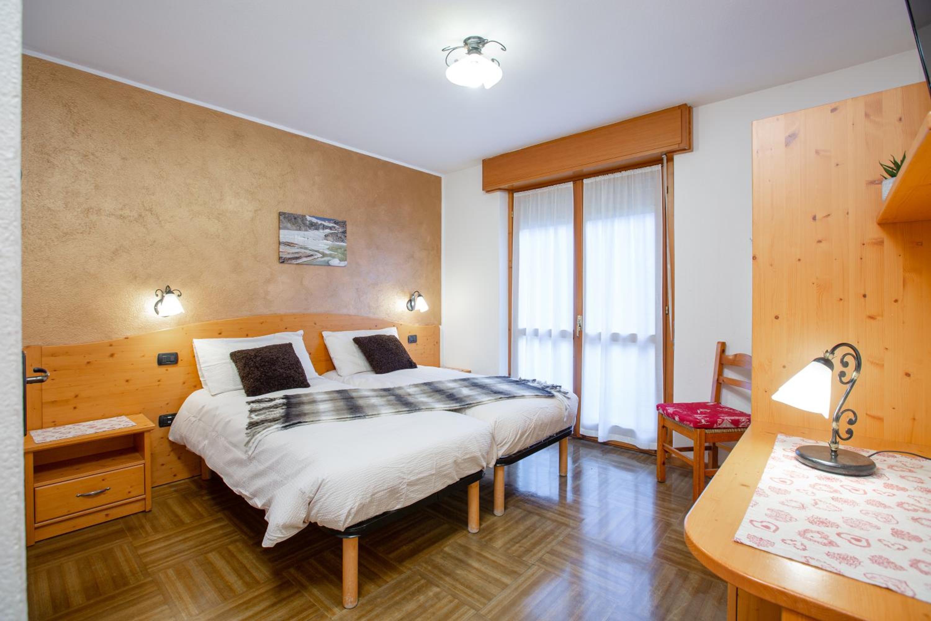 Superior Double or Twin Room with Mountain View photo 1