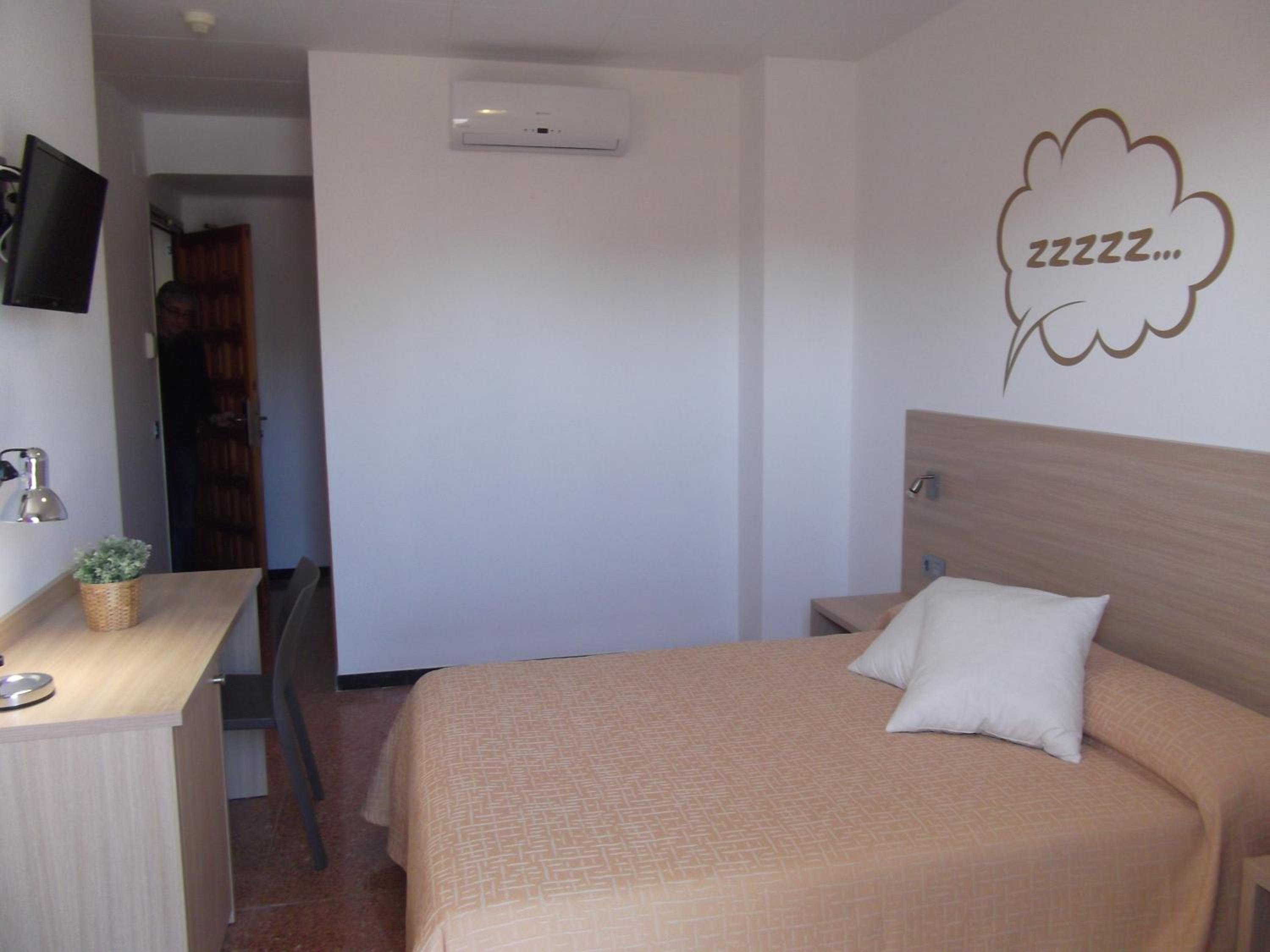 Habitación Doble con Vista a la Calle