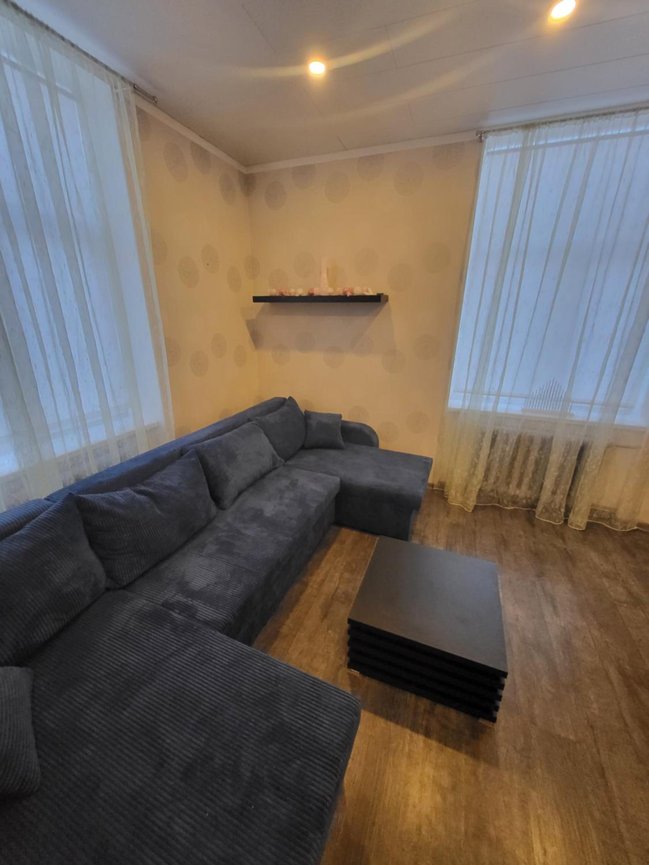 One-Bedroom Apartment - Photo 7