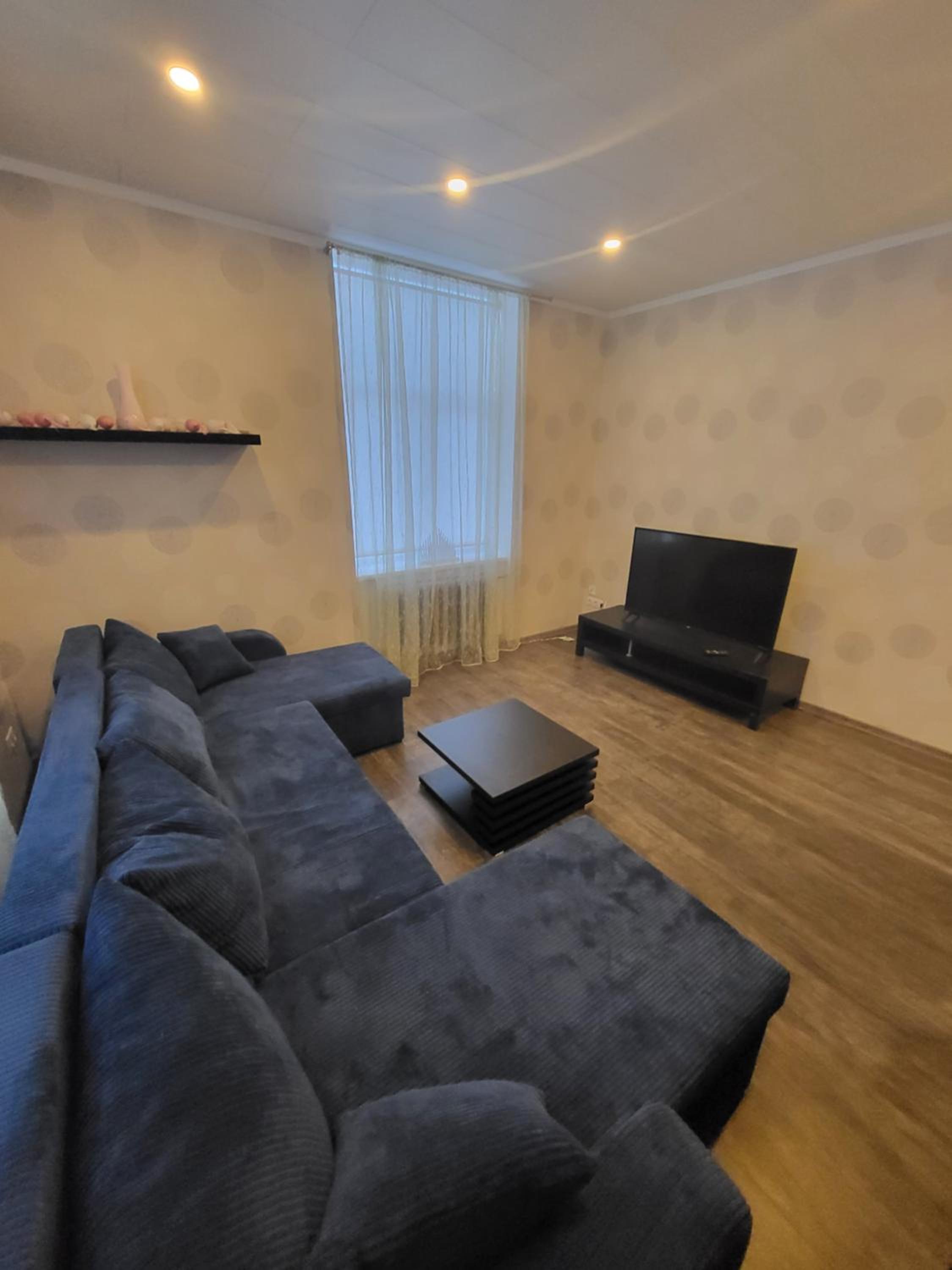 One-Bedroom Apartment - Photo 8