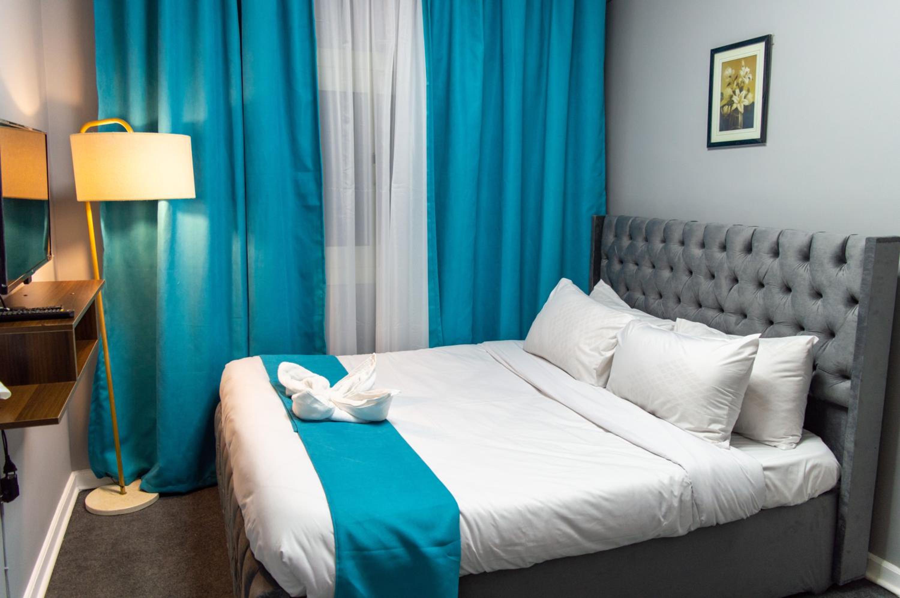 Double or Twin Room photo 3