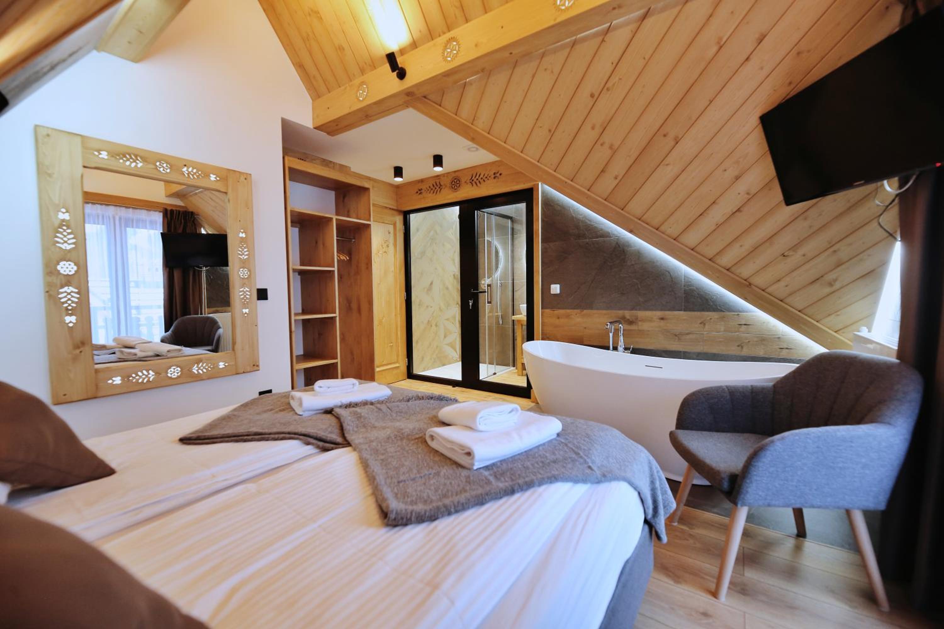 Deluxe Double Room with Bath