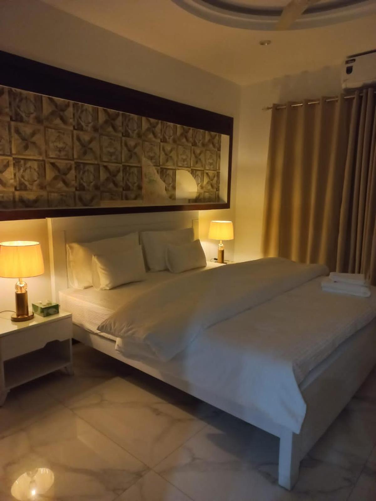 Deluxe Double Room with Bath photo 3